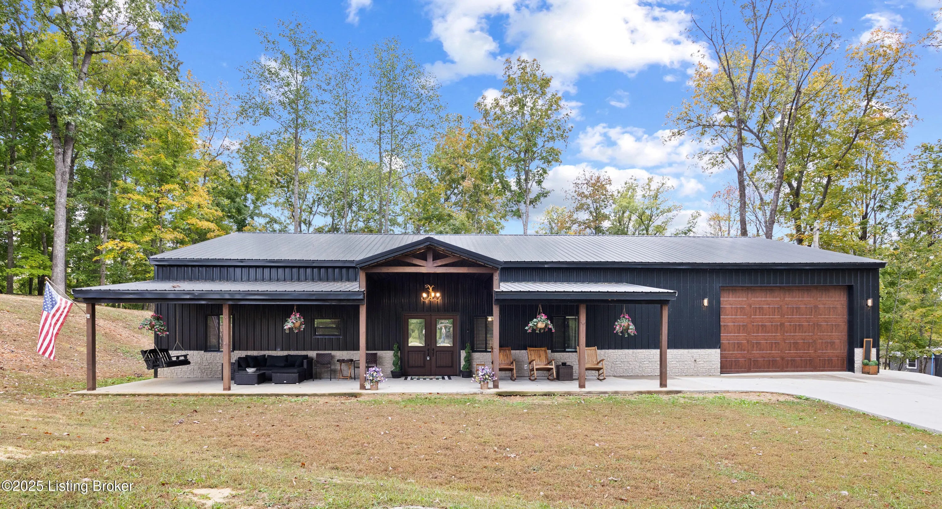 Photo of Listing #1709702