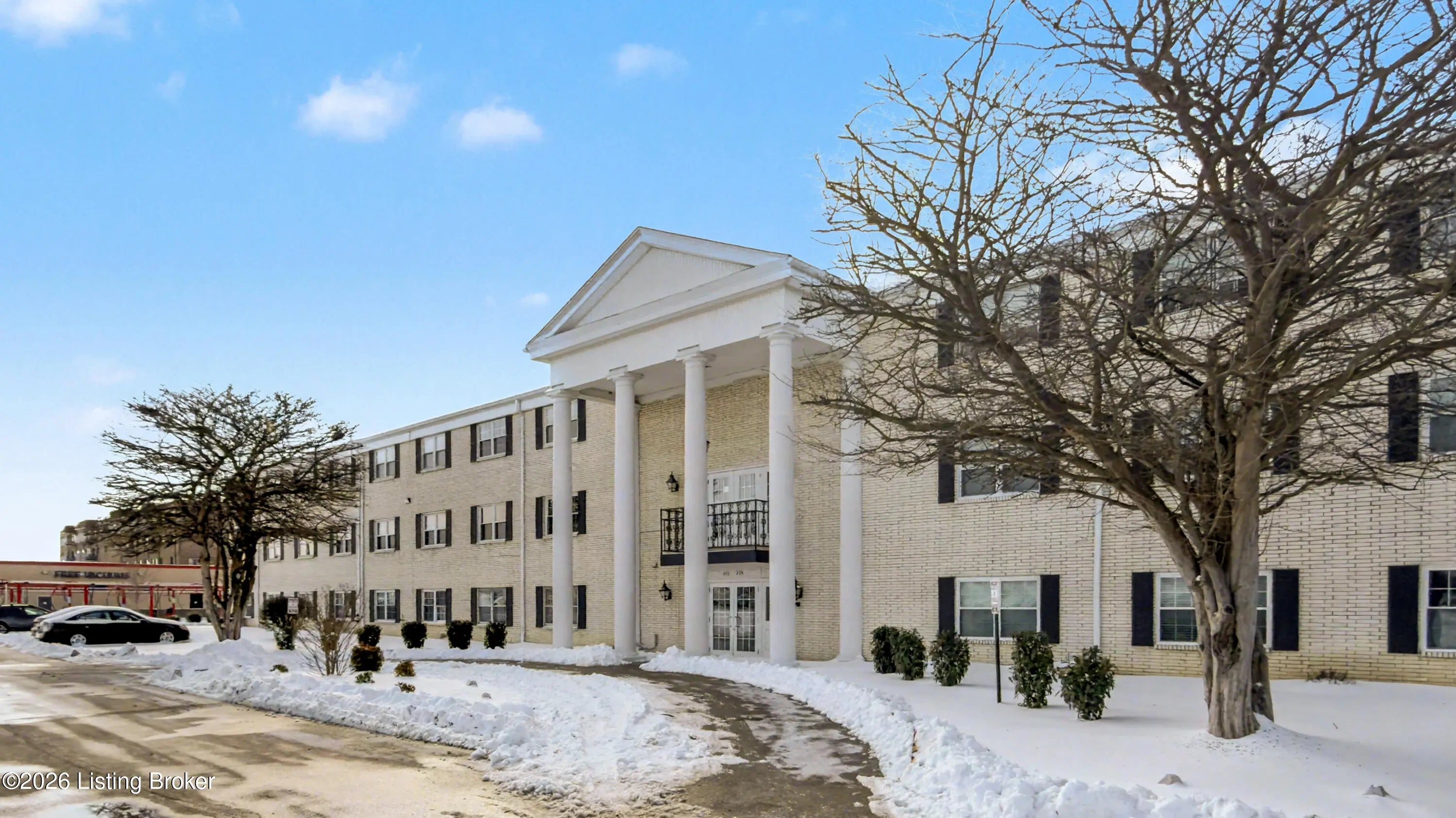 Photo of Listing #1708613