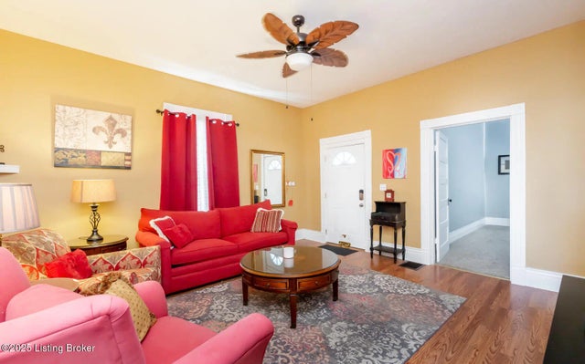 10101 Snively Ave, Jeffersontown