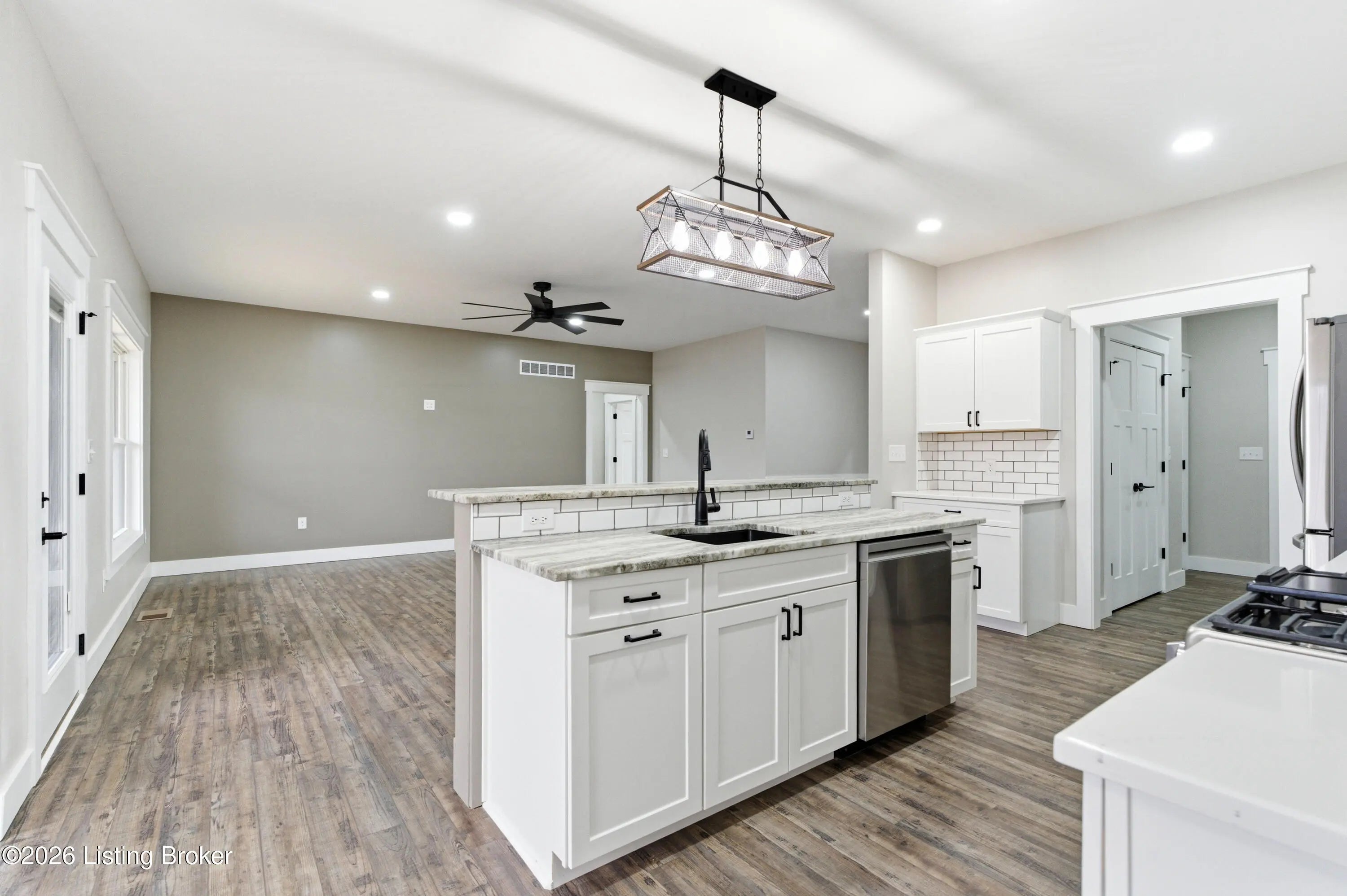 Photo of Listing #1708945