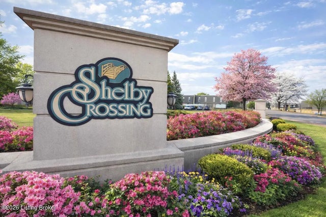 707 La Fontenay Ct, Louisville