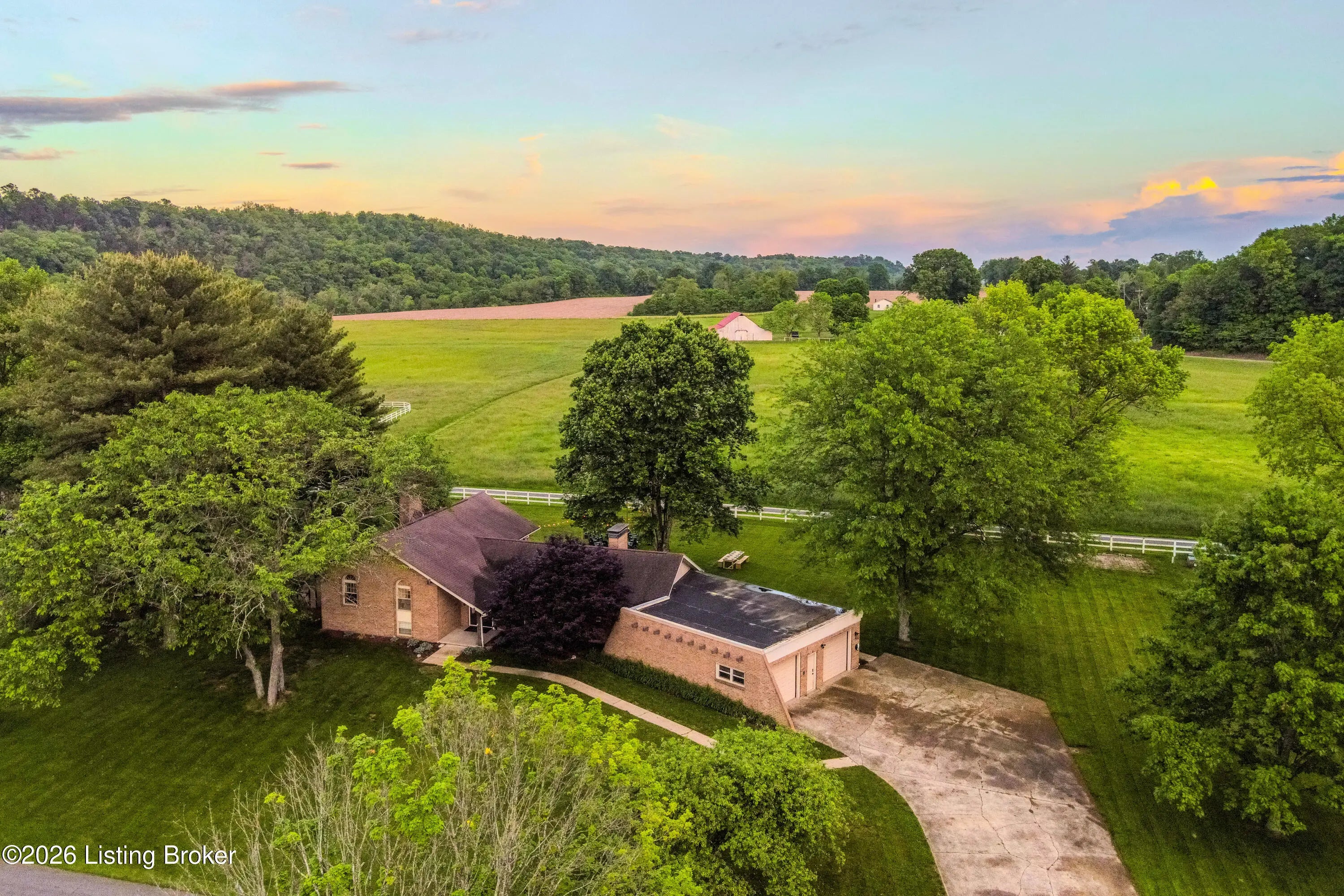 Photo of Listing #1709345