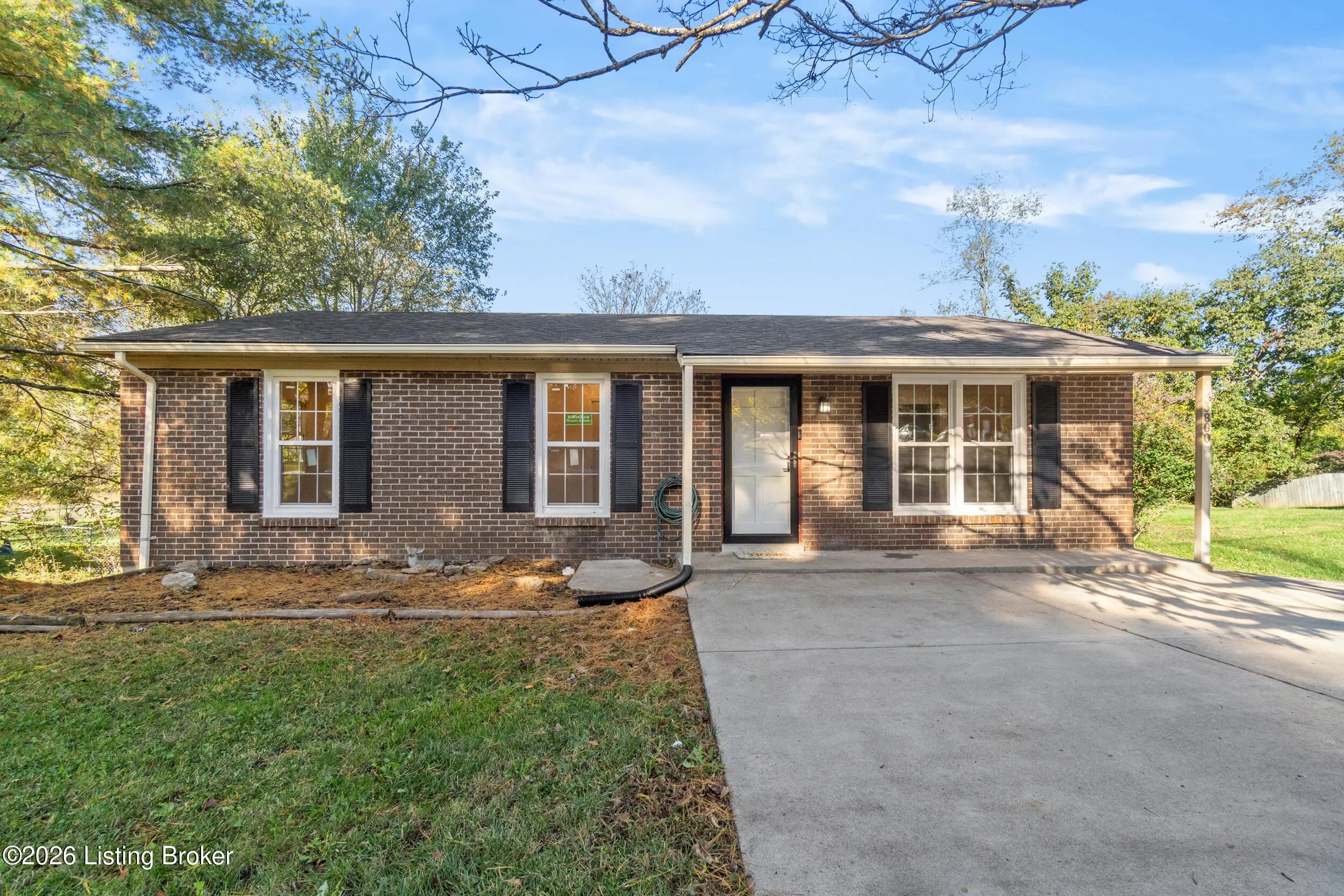 Photo of Listing #1709342