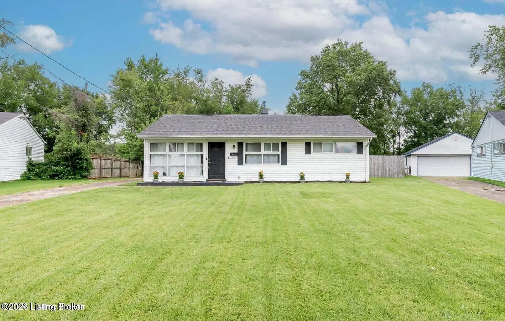 Photo of Listing #1709388