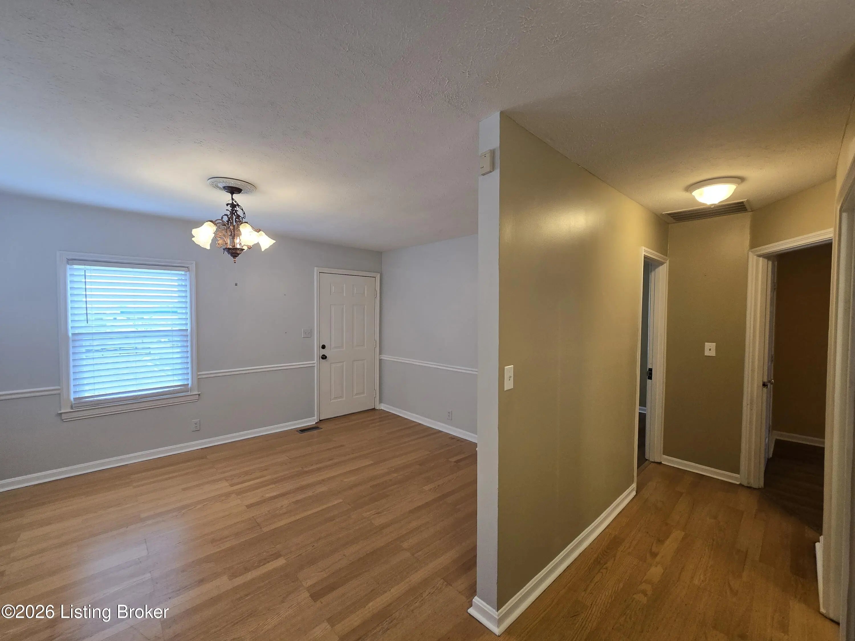 Photo of Listing #1709297