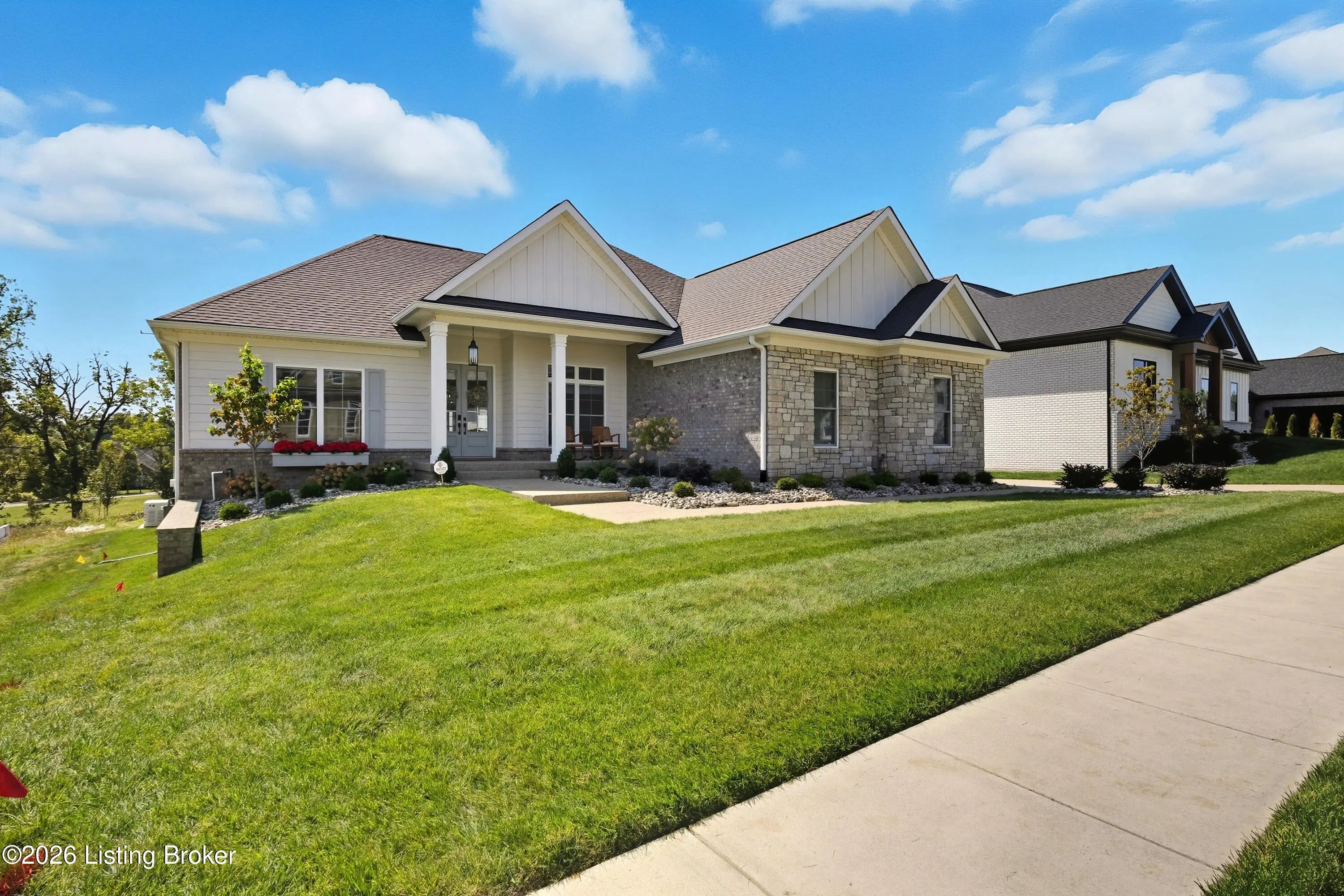 Photo of Listing #1709385