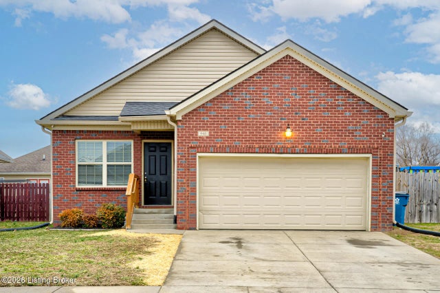 940 Thoroughbred Rd, Shelbyville