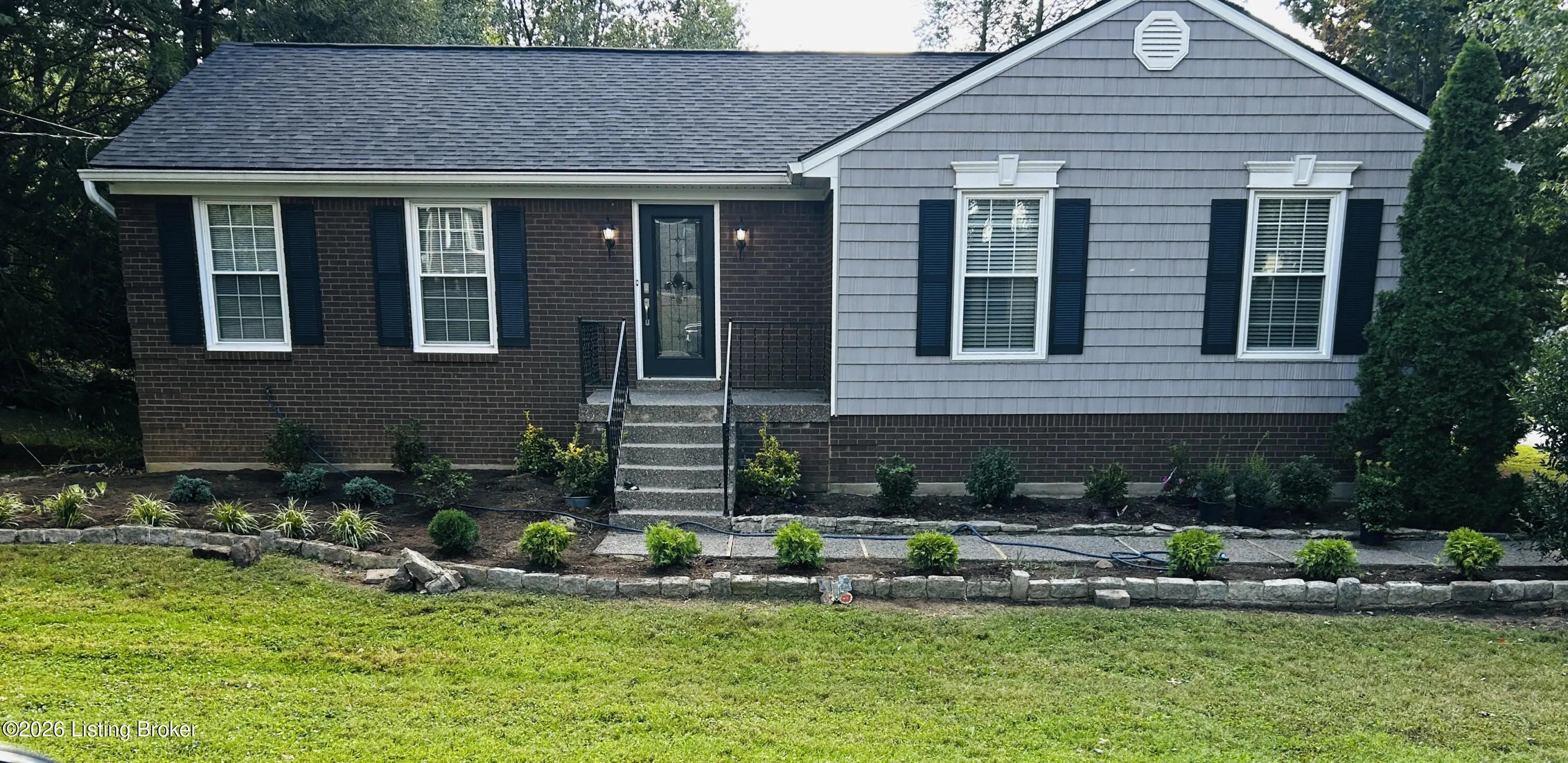 Photo of Listing #1709456