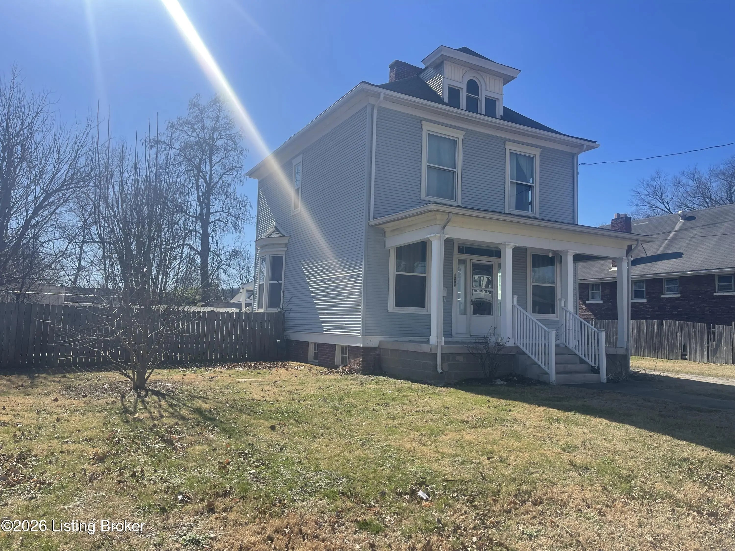 Photo of Listing #1709683