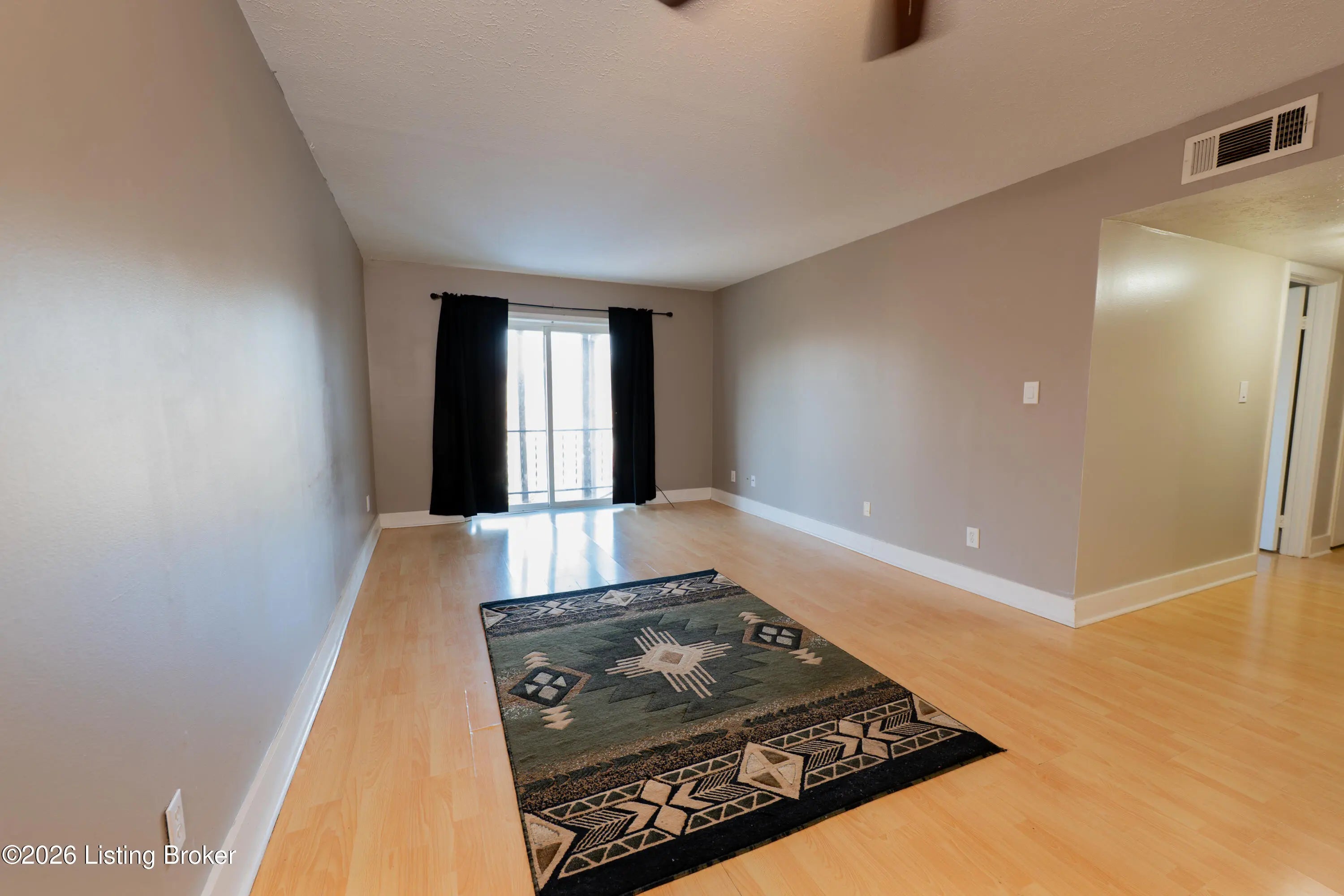 Photo of Listing #1709448