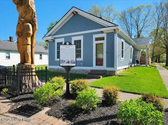 Photo of Listing #1709463