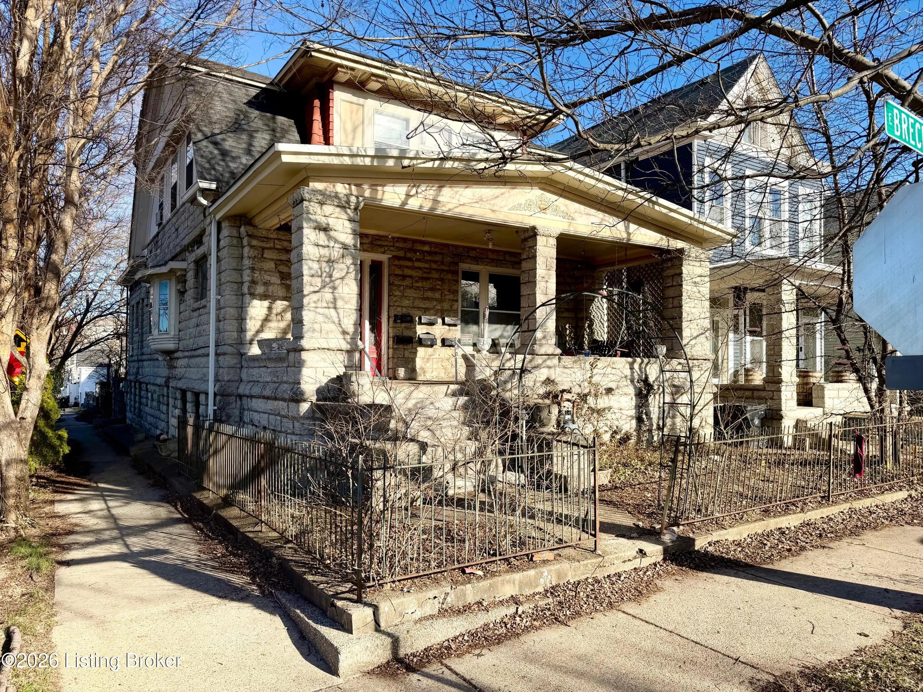 Photo of Listing #1709485