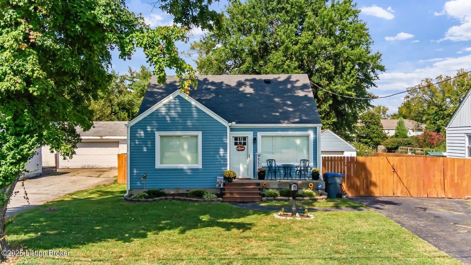 Photo of Listing #1709605