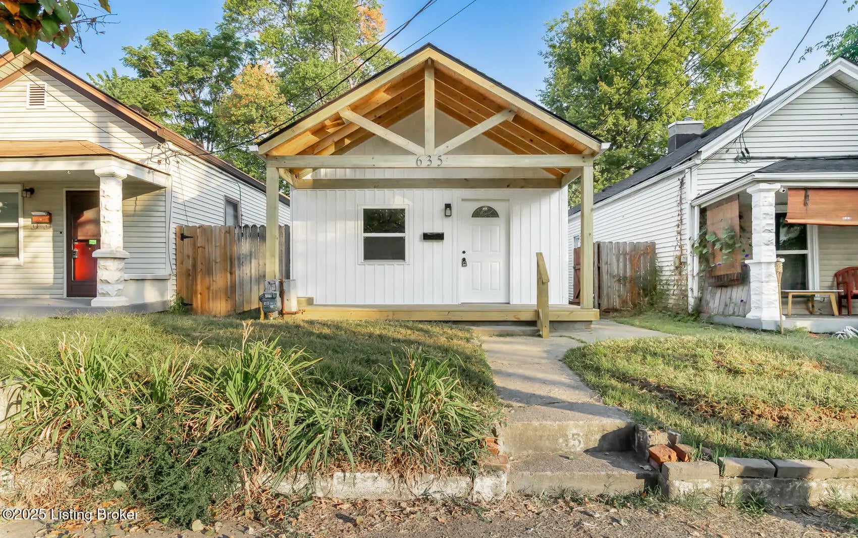 Photo of Listing #1709743