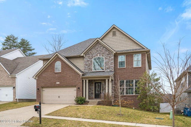 512 Wooded Falls Rd, Louisville