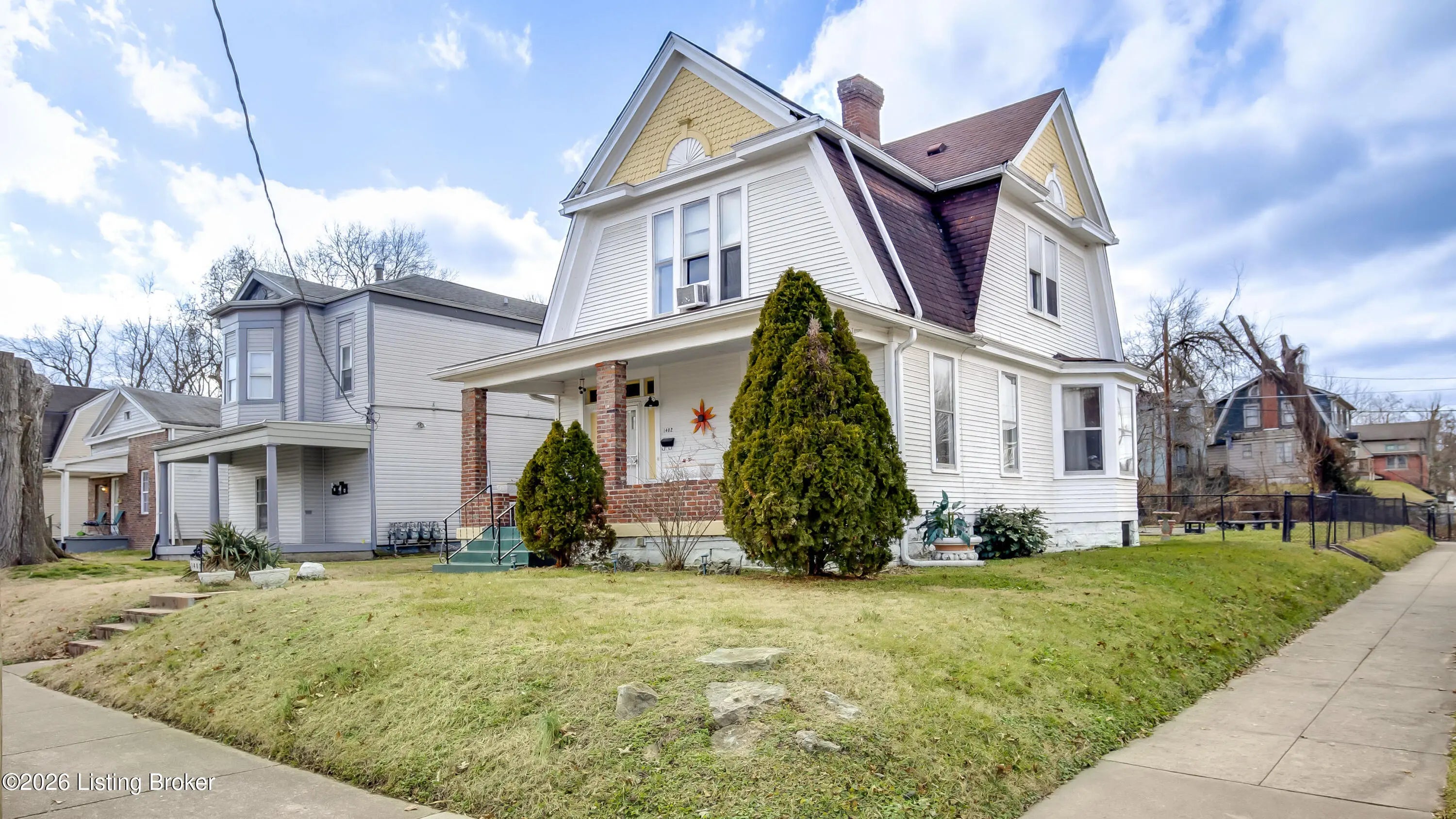 Photo of Listing #1710883