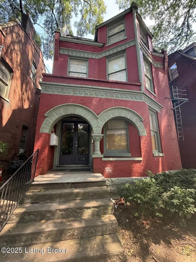 1241 S 1st St, Louisville