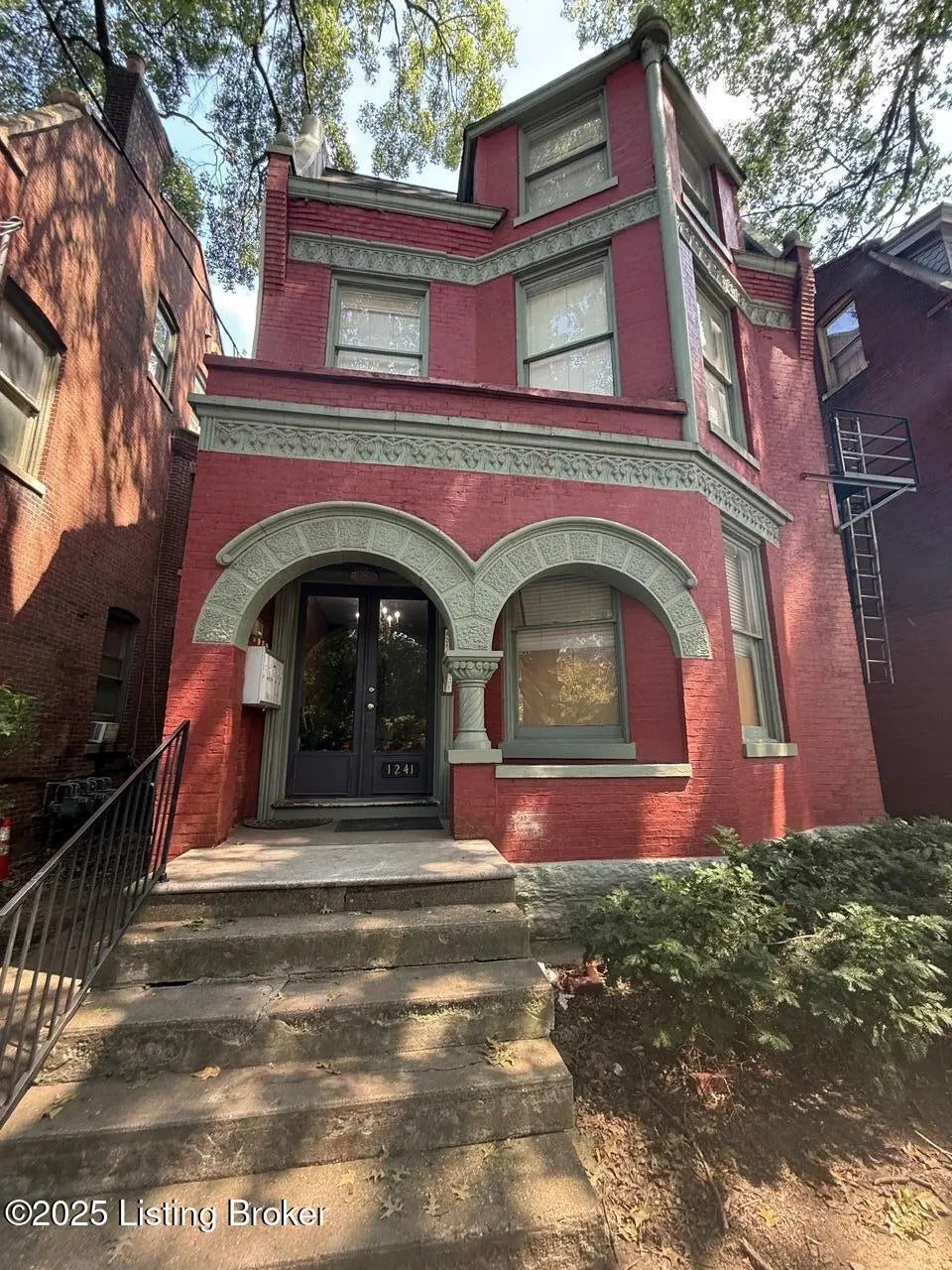 Photo of Listing #1710281