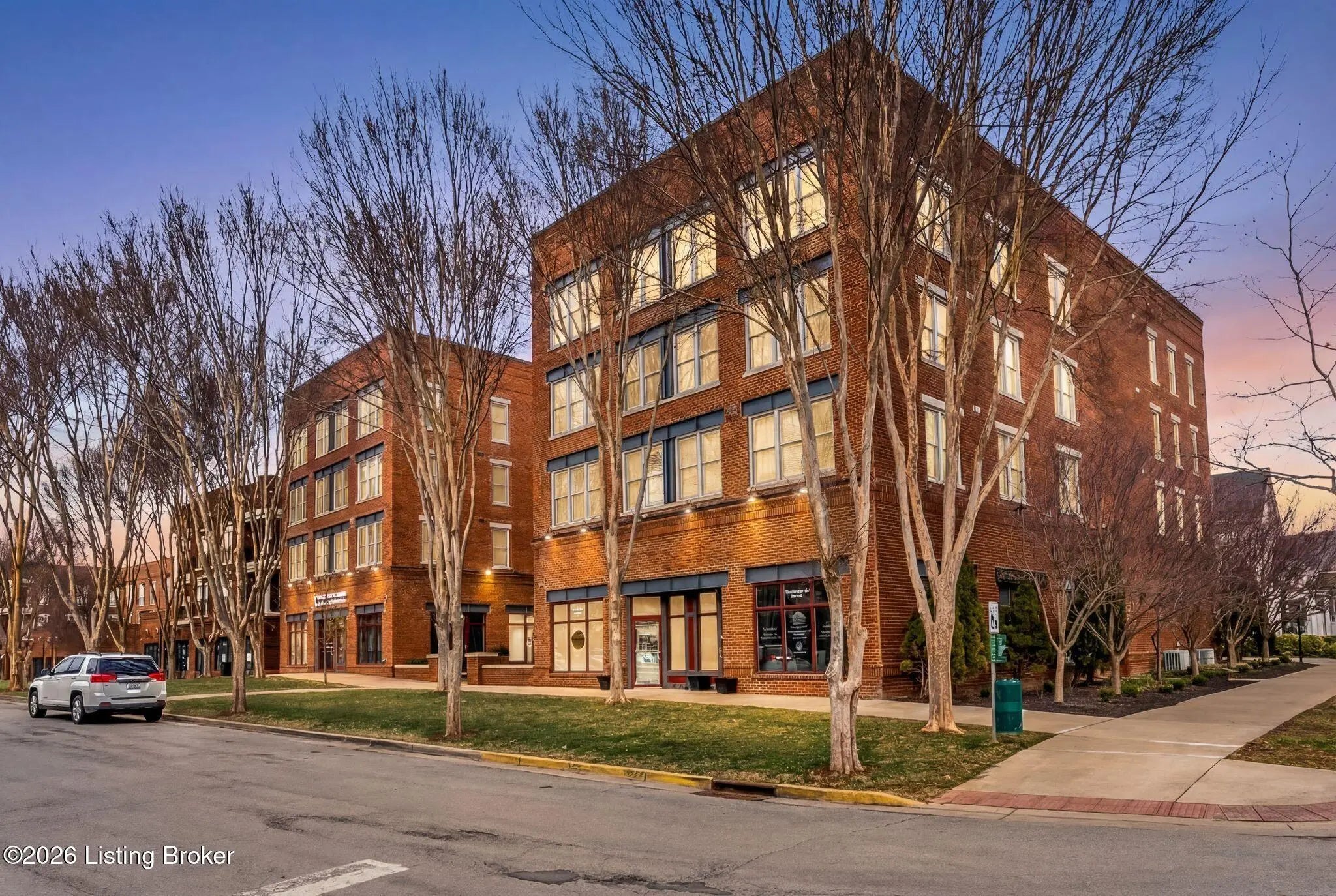 Photo of Listing #1709976