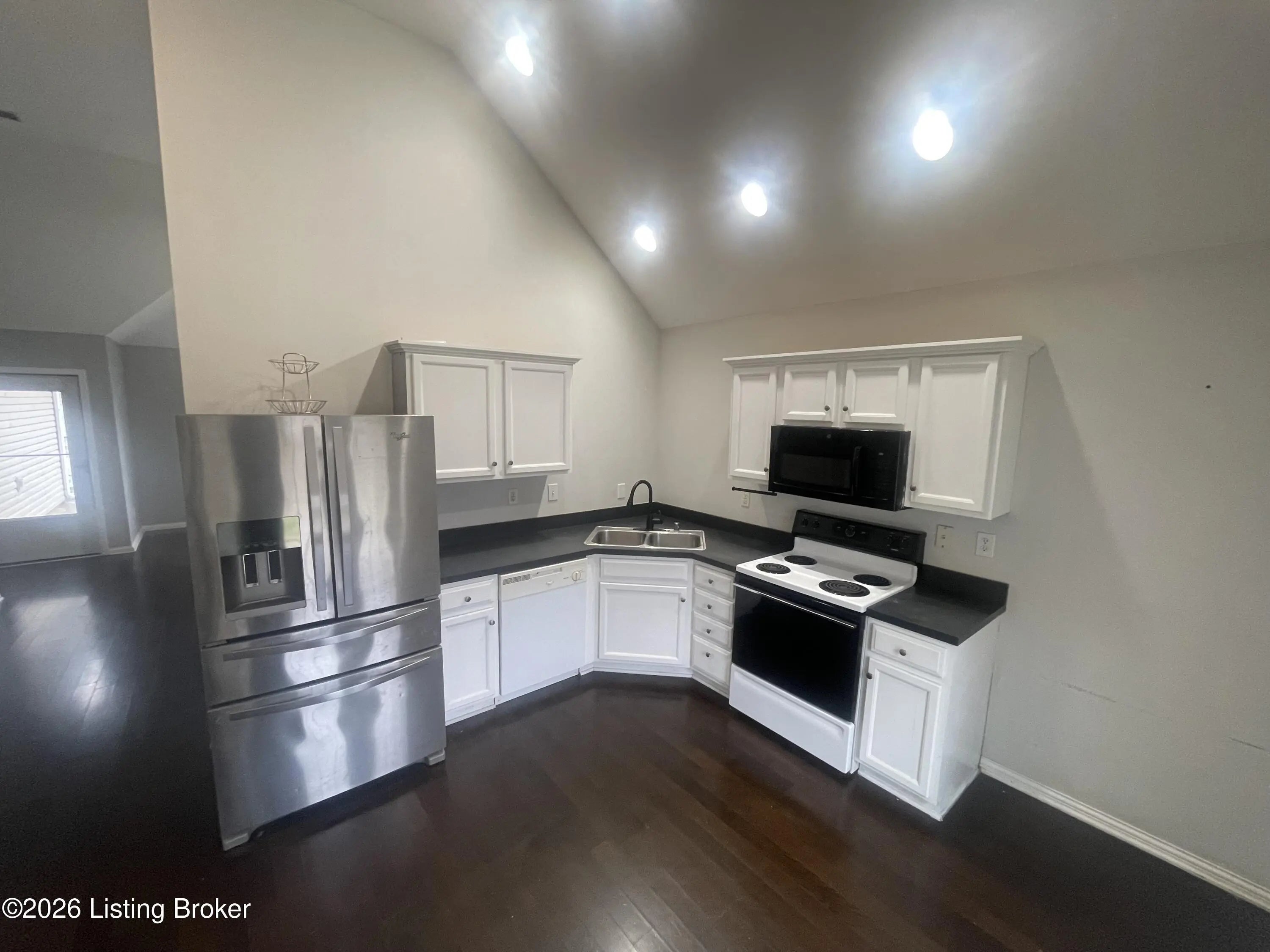 Photo of Listing #1710298