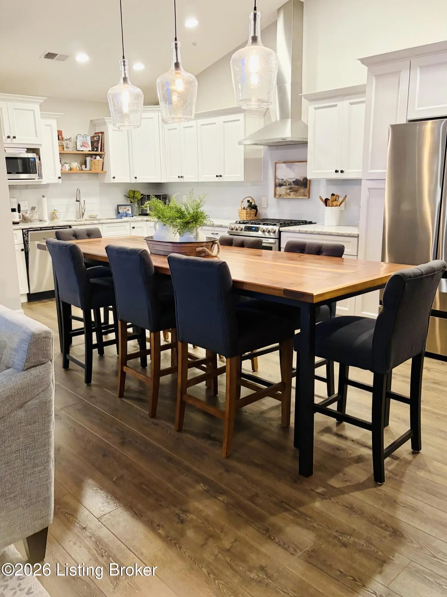 Photo of Listing #1710023