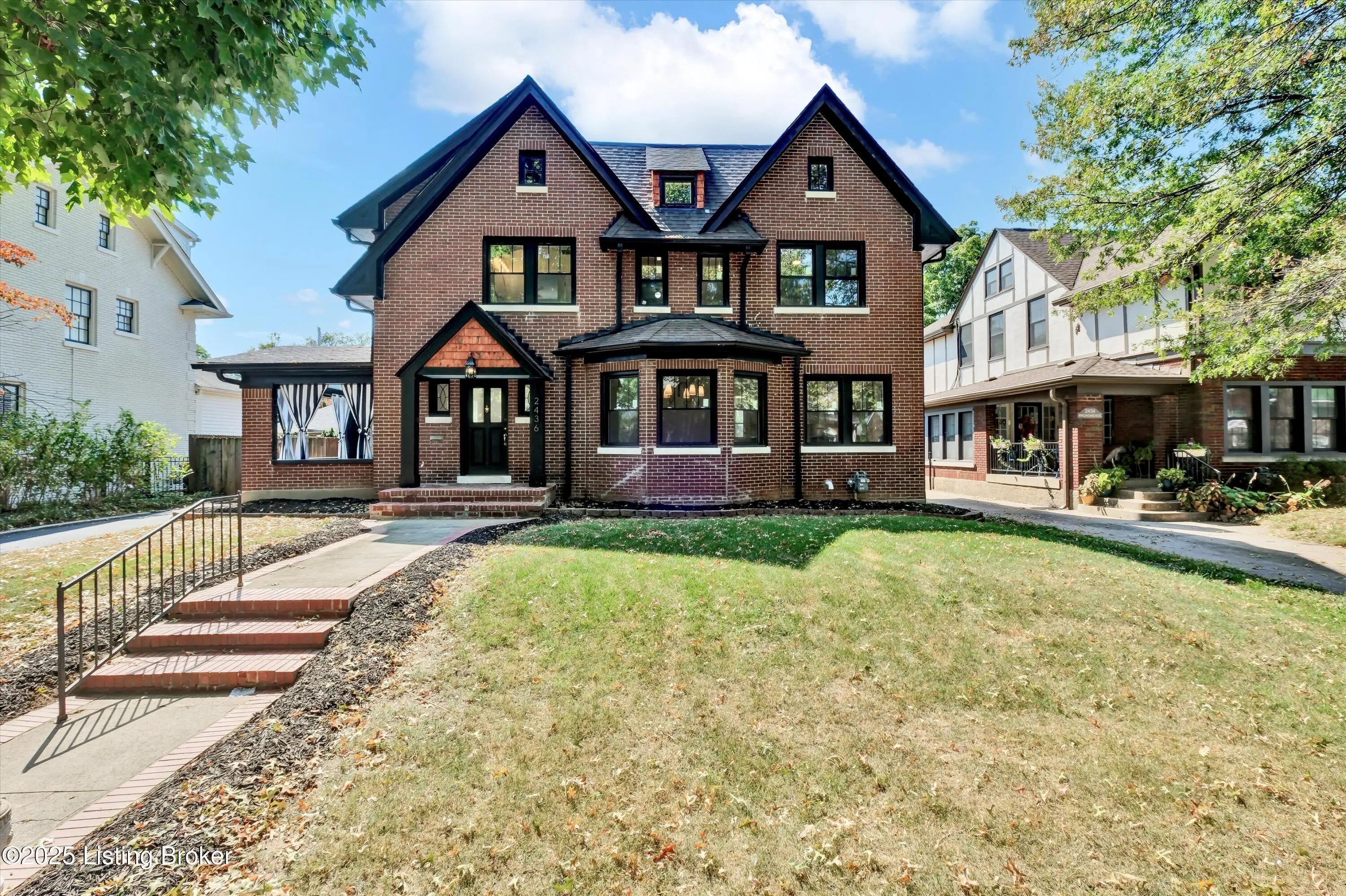 Photo of Listing #1710032