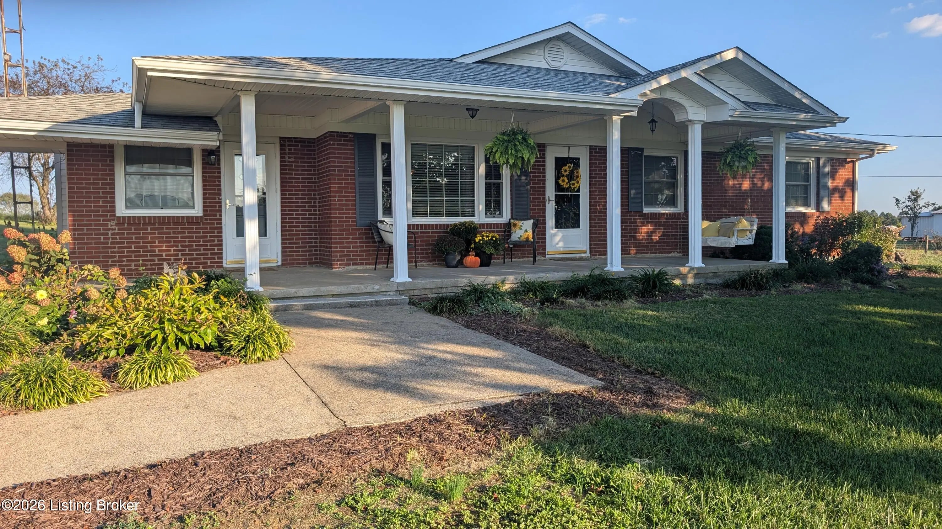 Photo of Listing #1710195