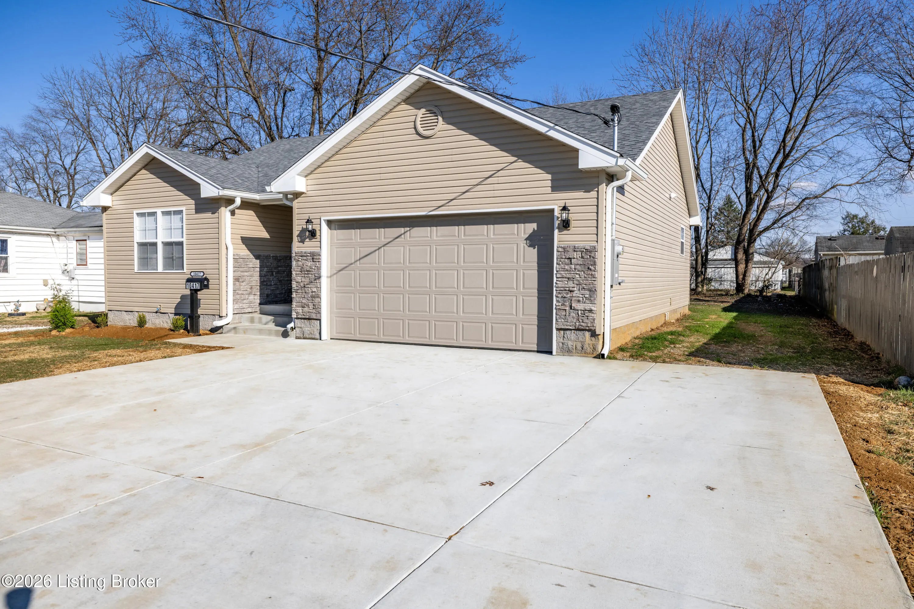 Photo of Listing #1710566