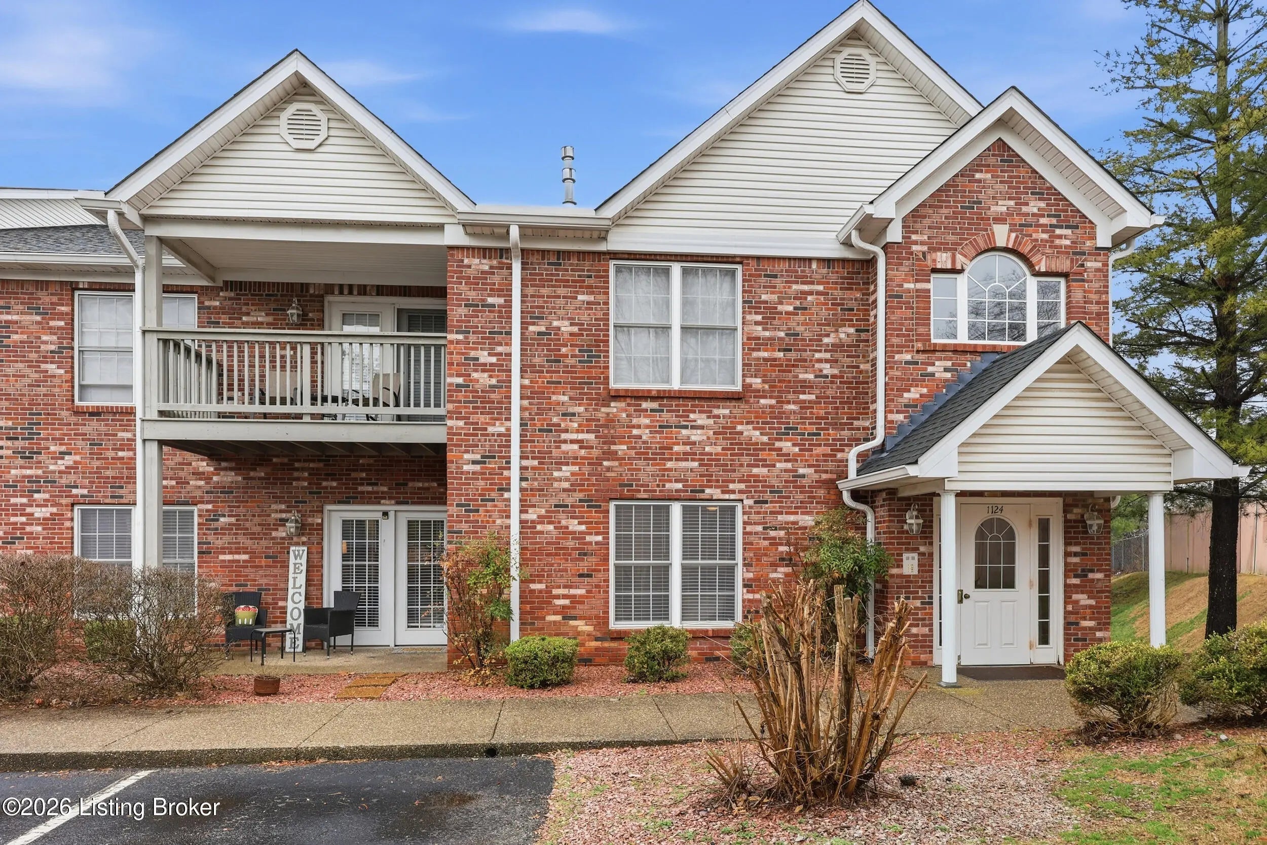 Photo of Listing #1711351