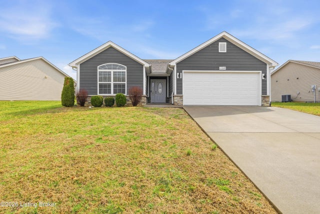 11207 Pebble Trace, Louisville