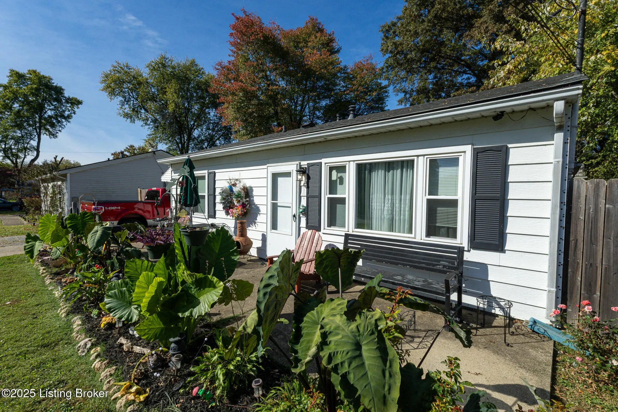 Photo of Listing #1710411