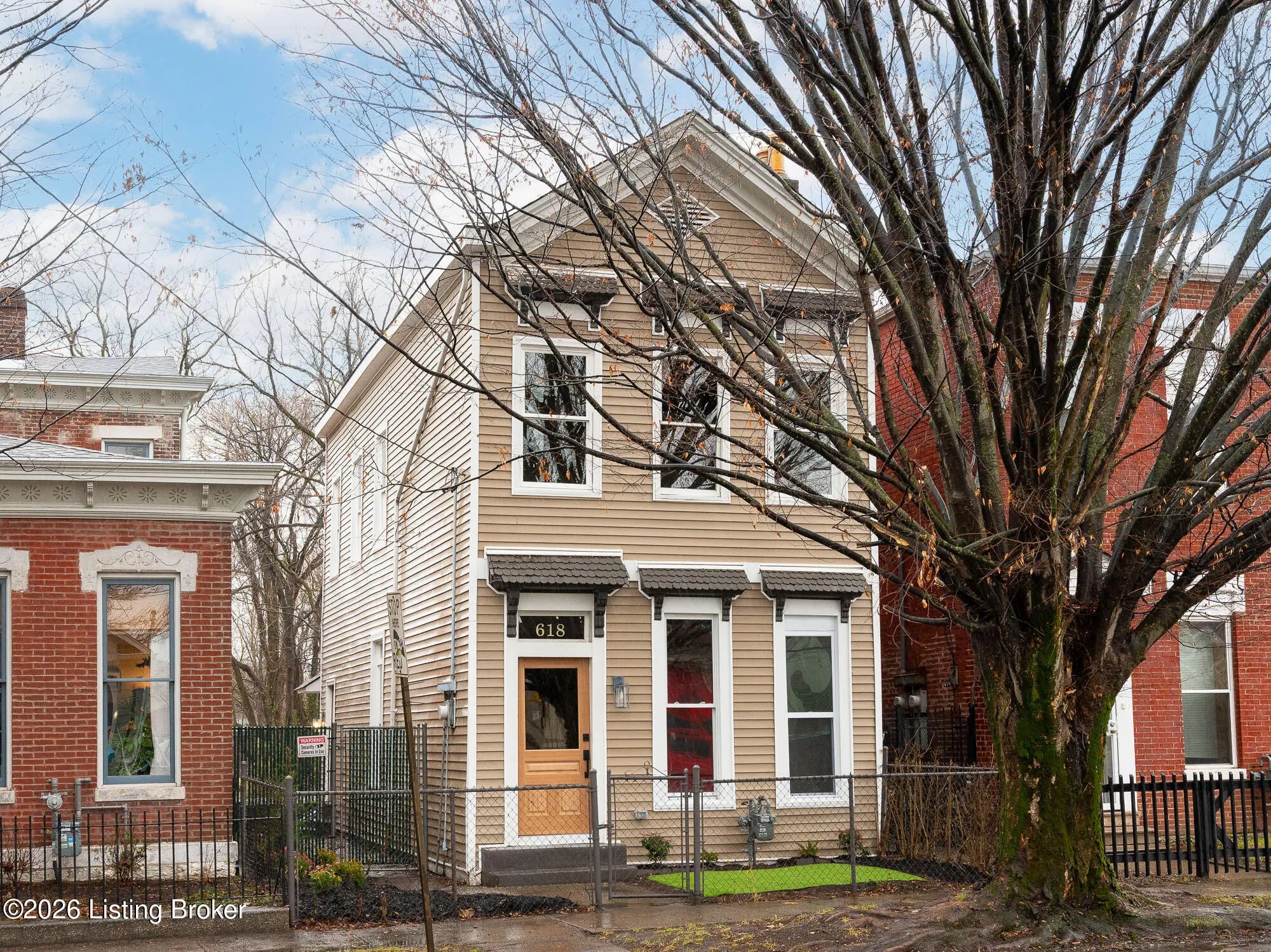 Photo of Listing #1710606