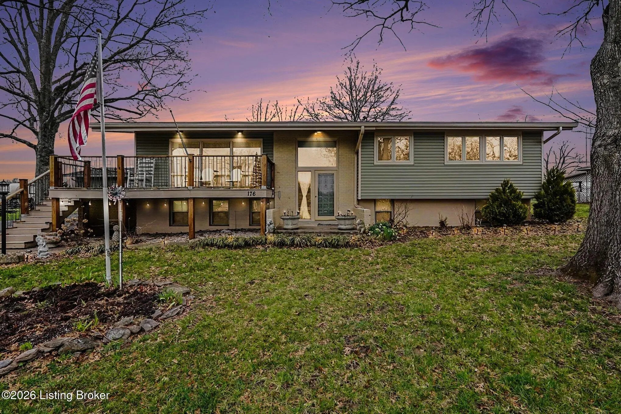 Photo of Listing #1711131