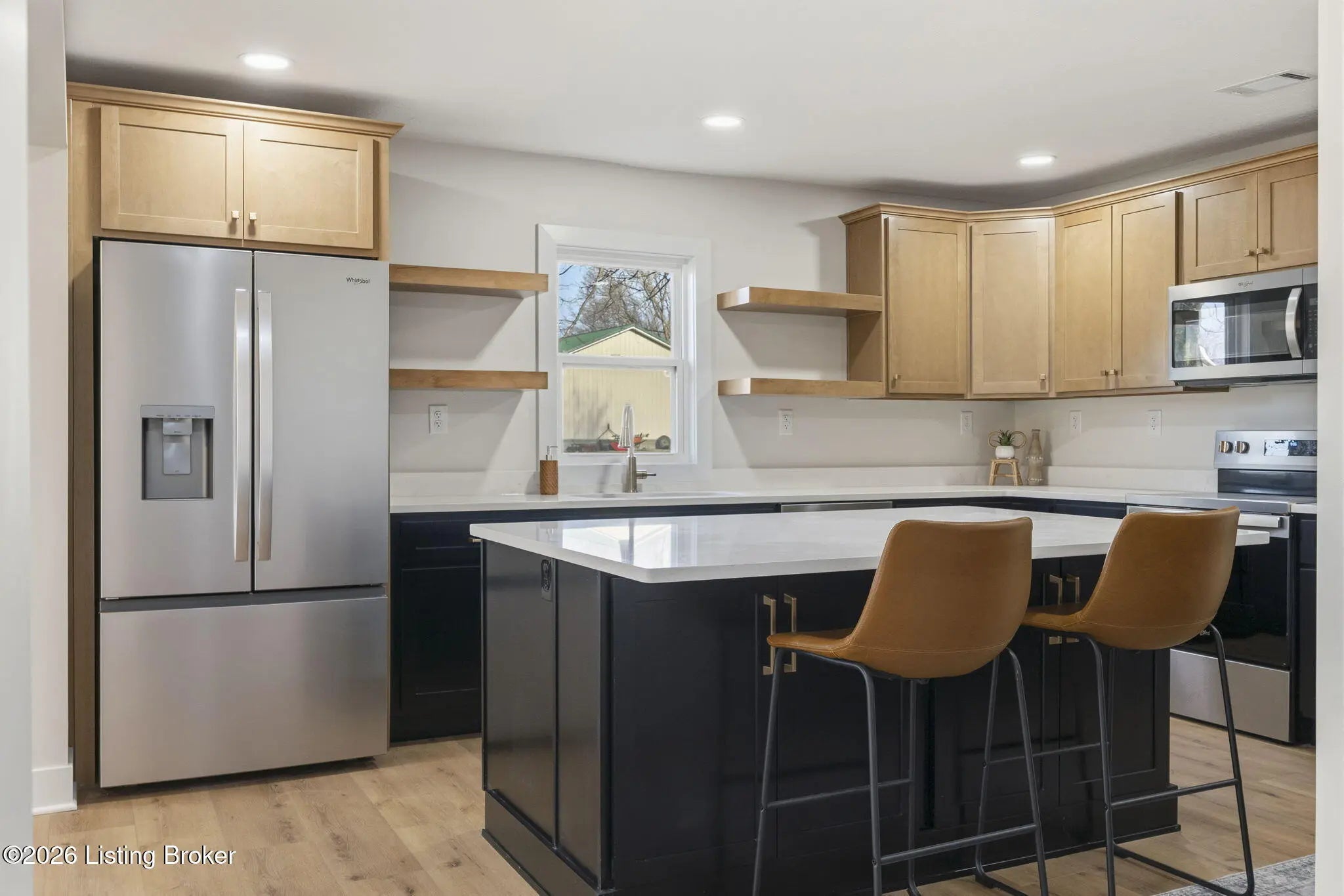 Photo of Listing #1710496