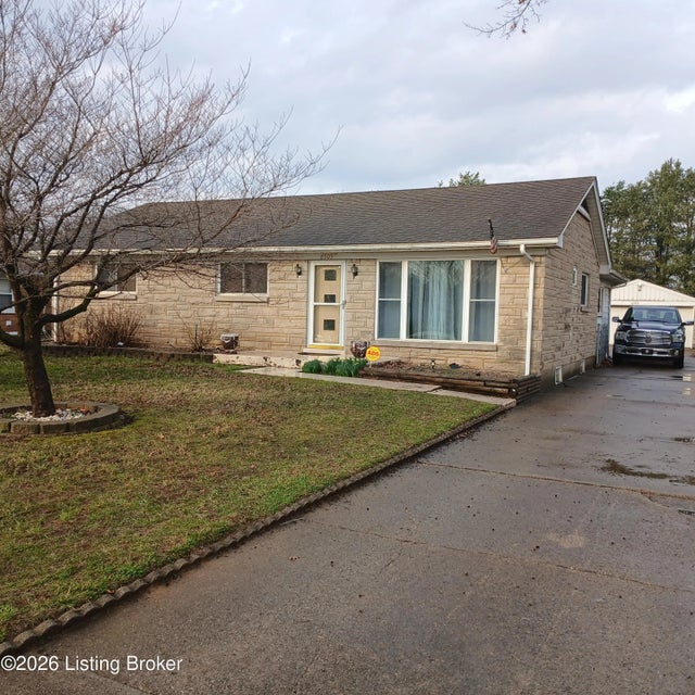 6505 Lower Hunters Trace, Louisville