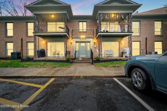 706 Highwood Dr, Louisville