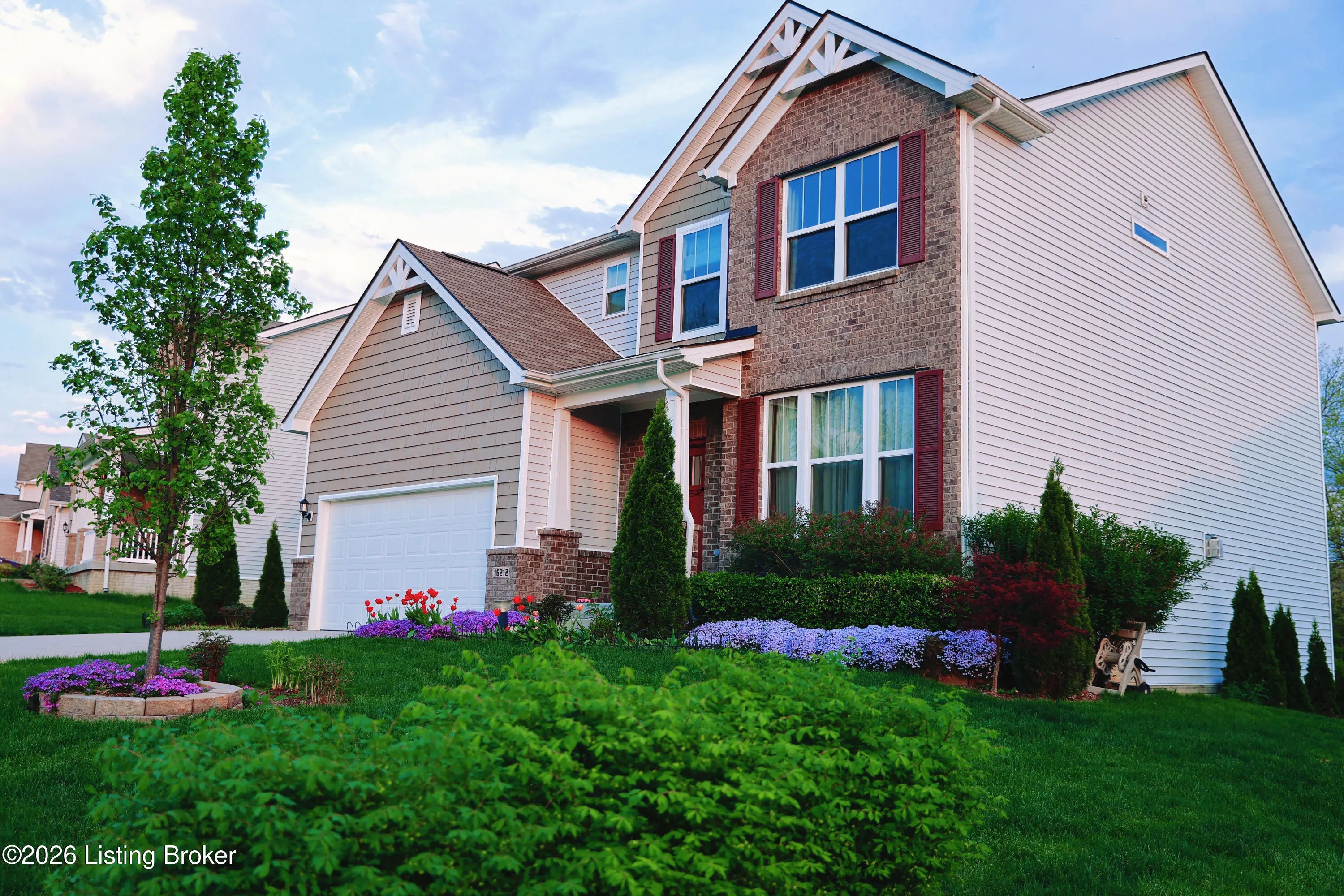 Photo of Listing #1710833