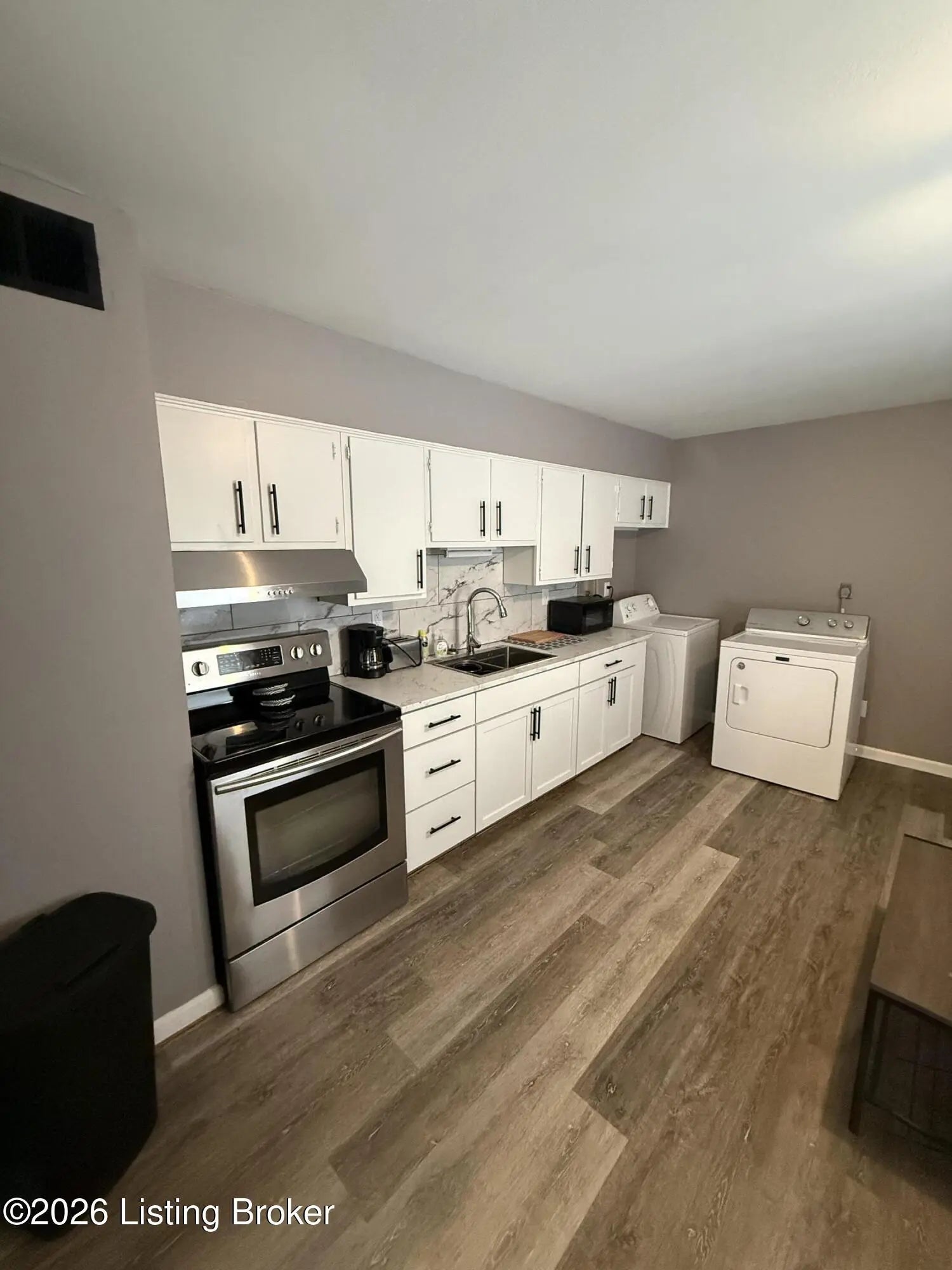 Photo of Listing #1710609