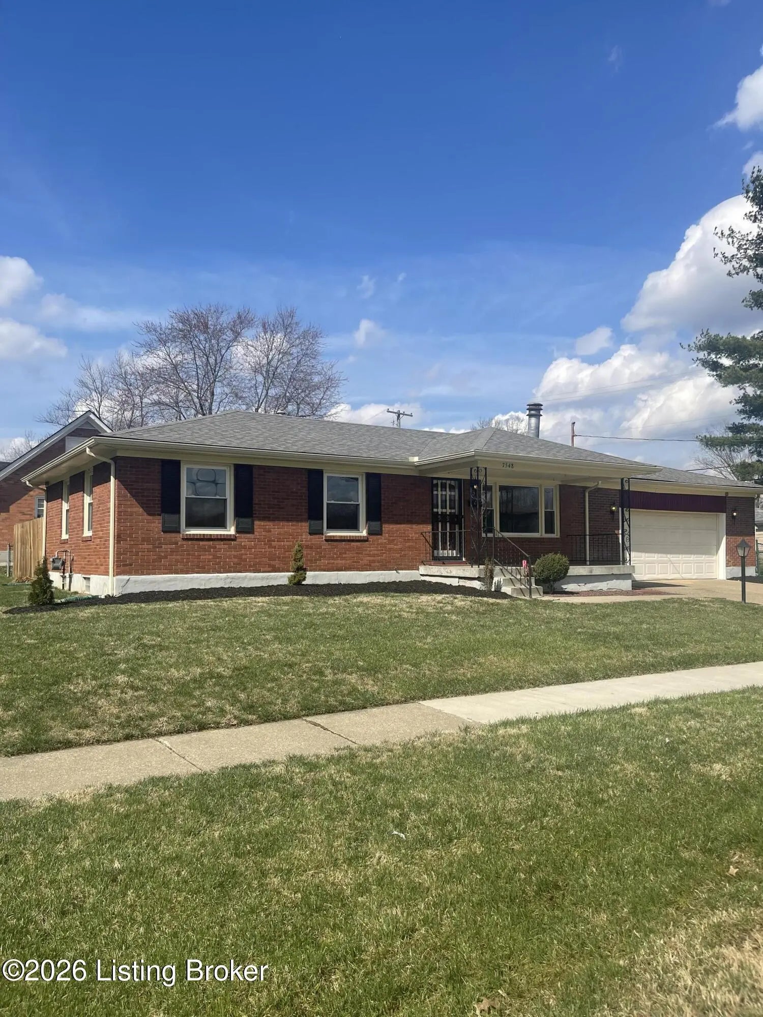 Photo of Listing #1710827