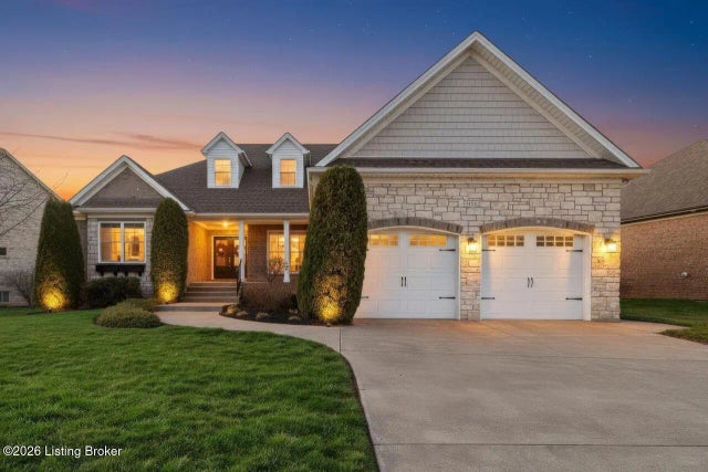 4925 Carriage Pass Pl, Louisville