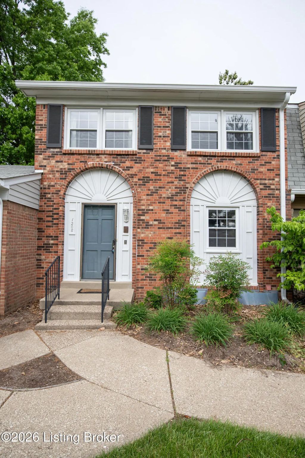 1208 Dalmally Ct, Louisville