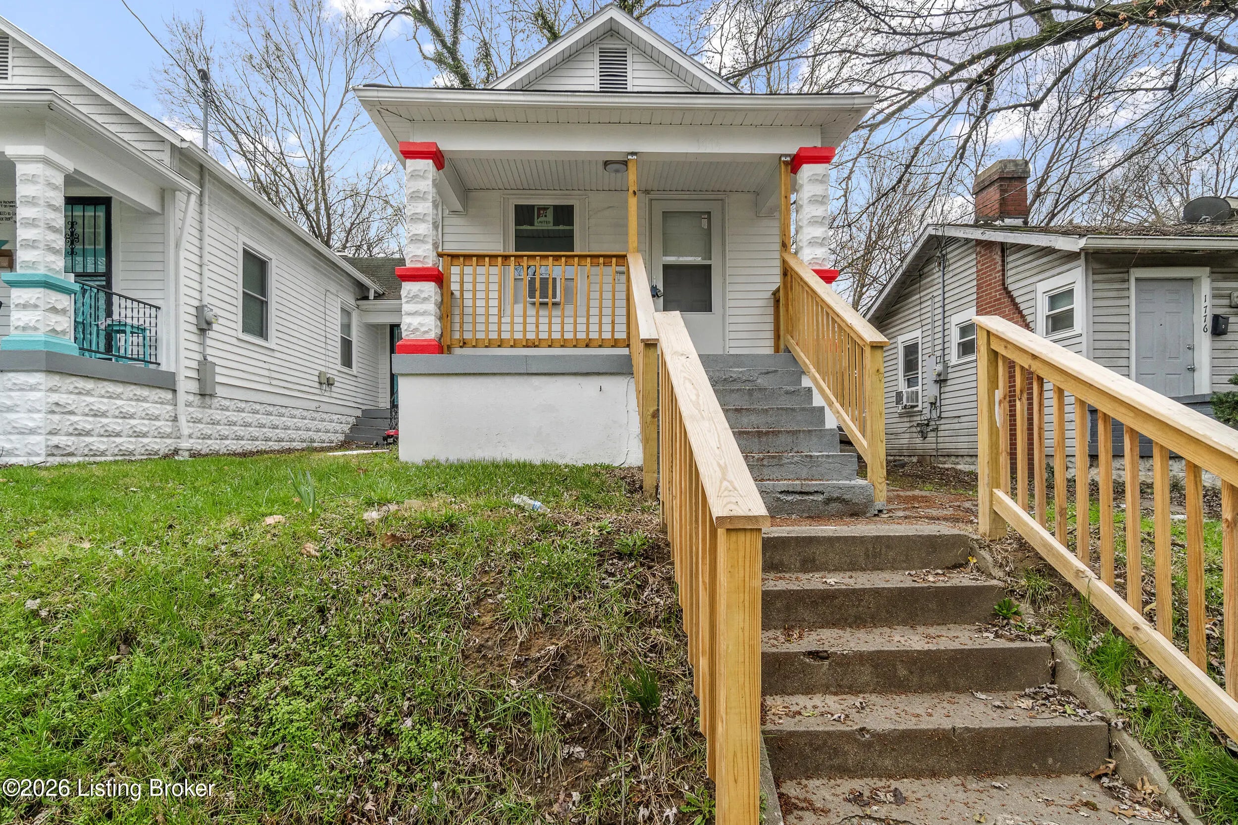 Photo of Listing #1711417