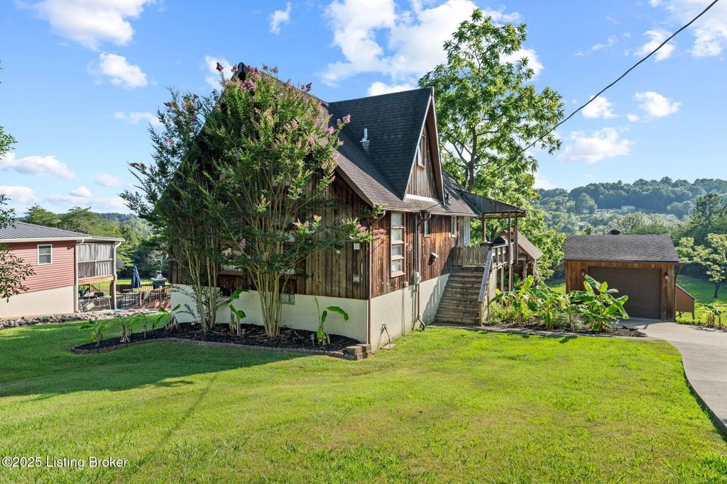 33 Lower Ridgecrest Dr, Clarkson