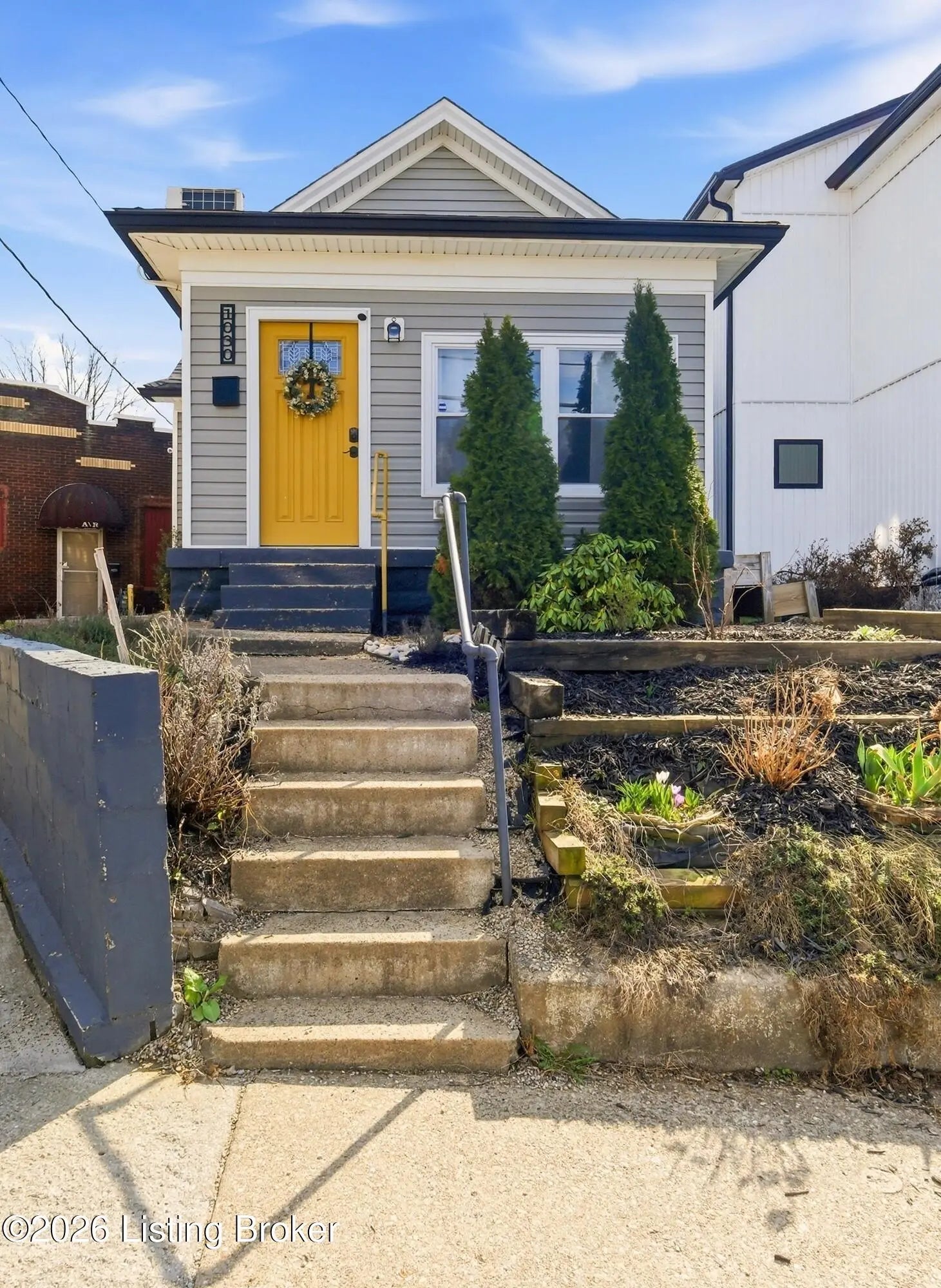 Photo of Listing #1711120