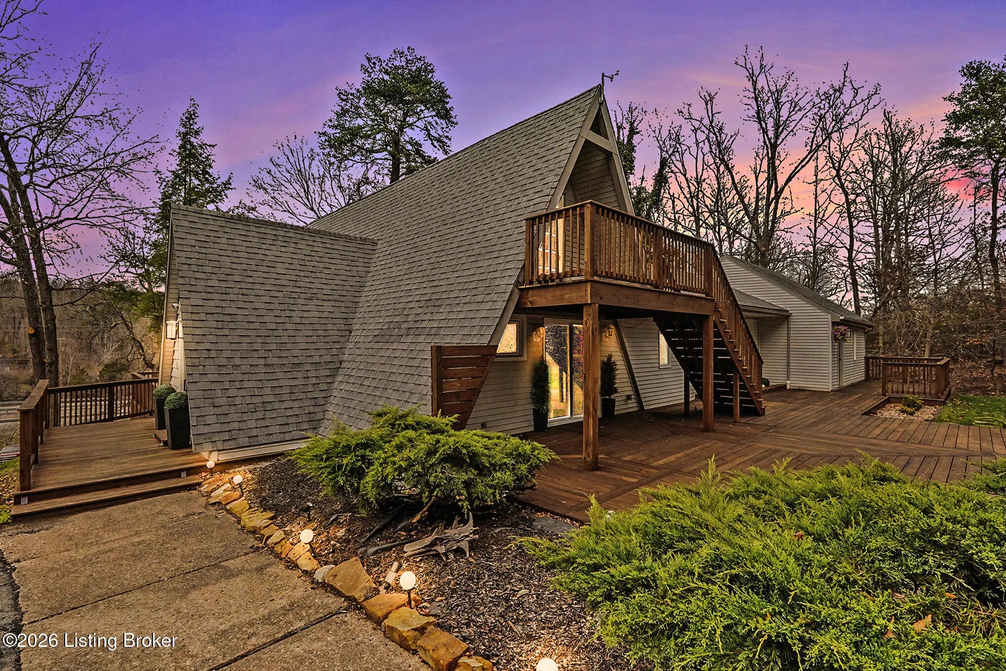 Photo of Listing #1711242