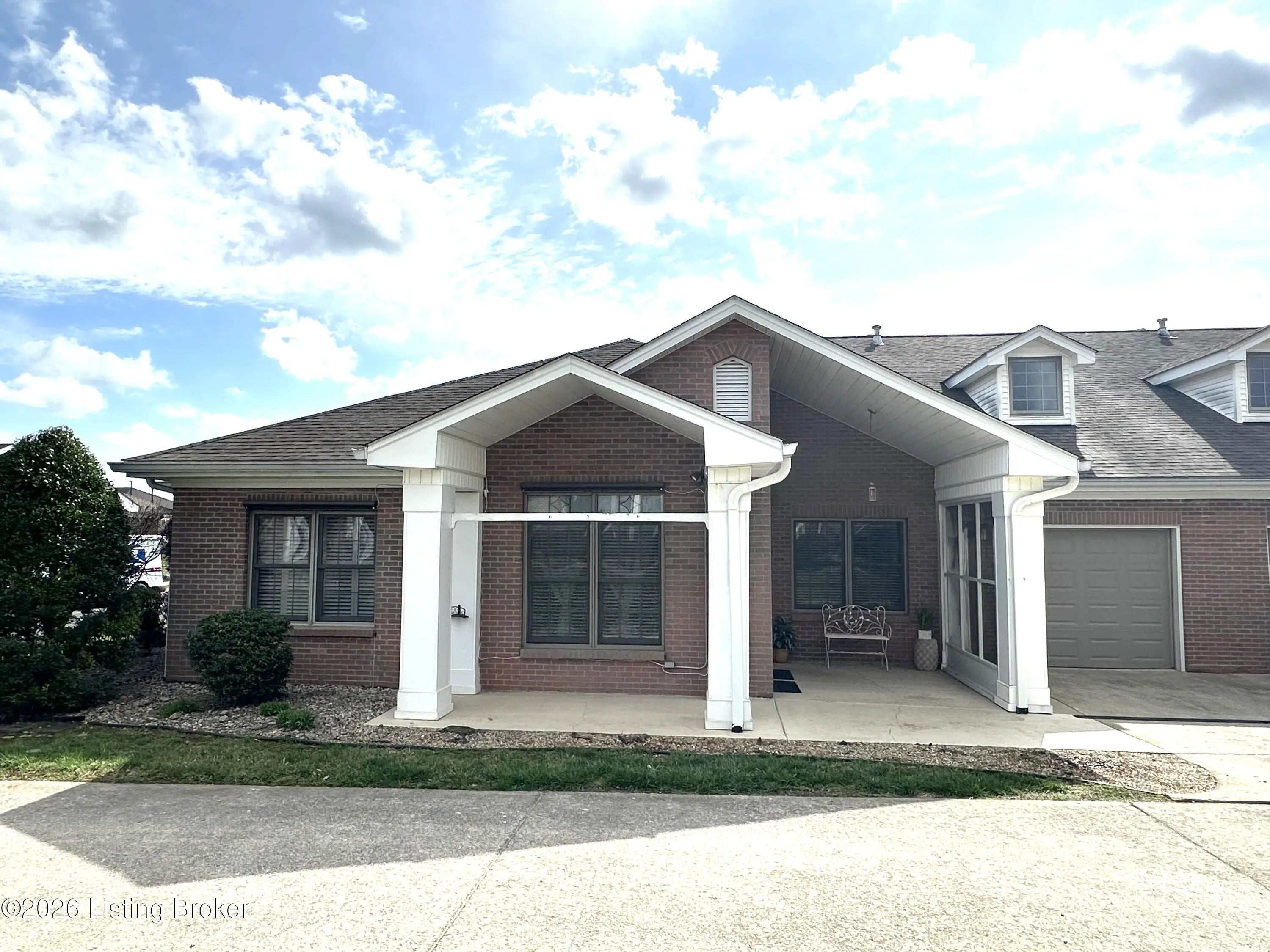 Photo of Listing #1711098