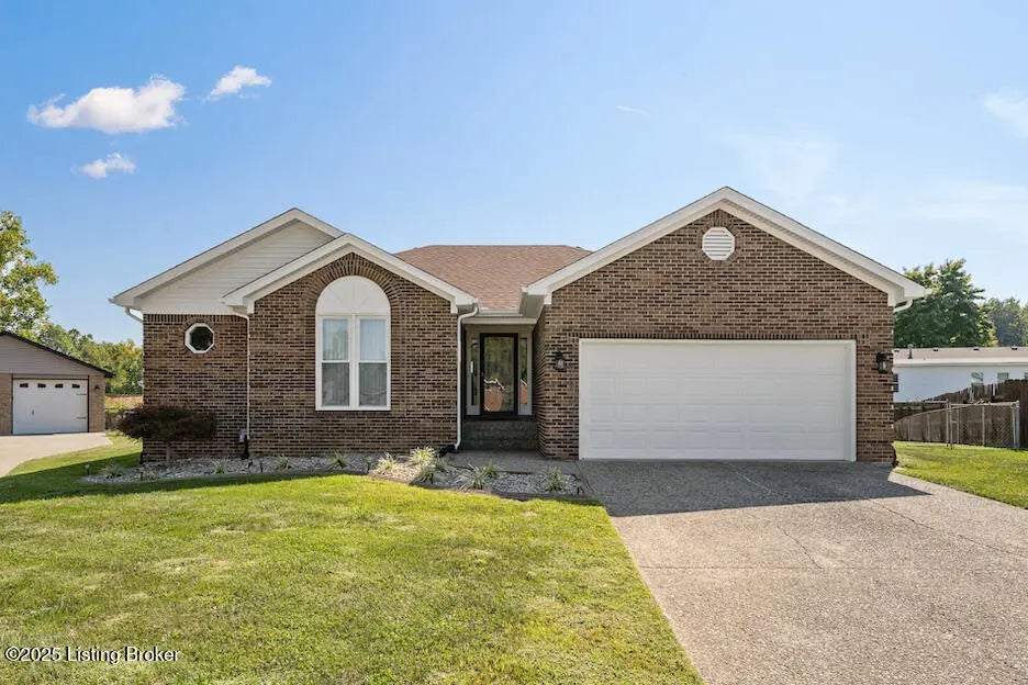 Photo of Listing #1711102