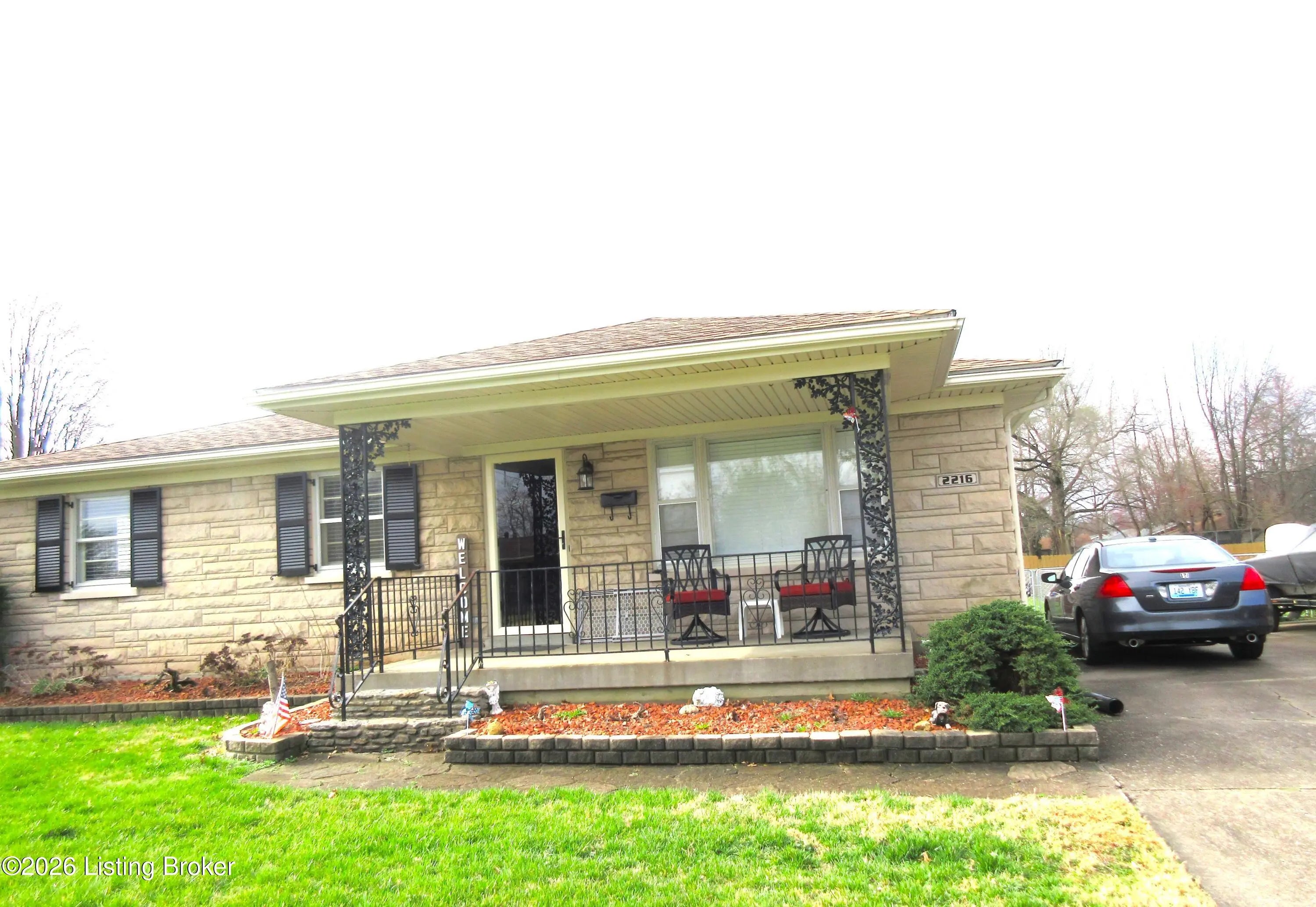 Photo of Listing #1711175