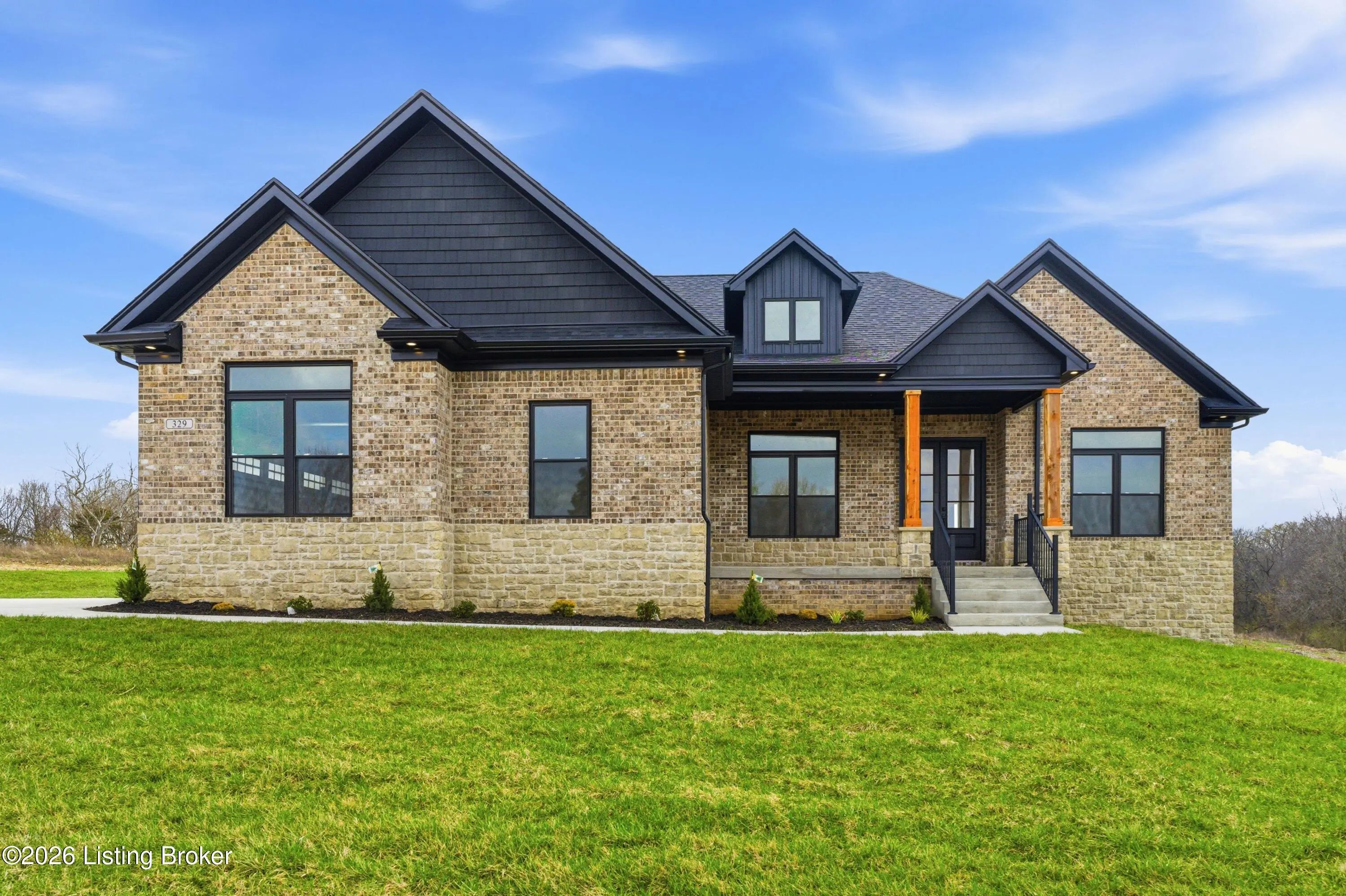 Photo of Listing #1711256