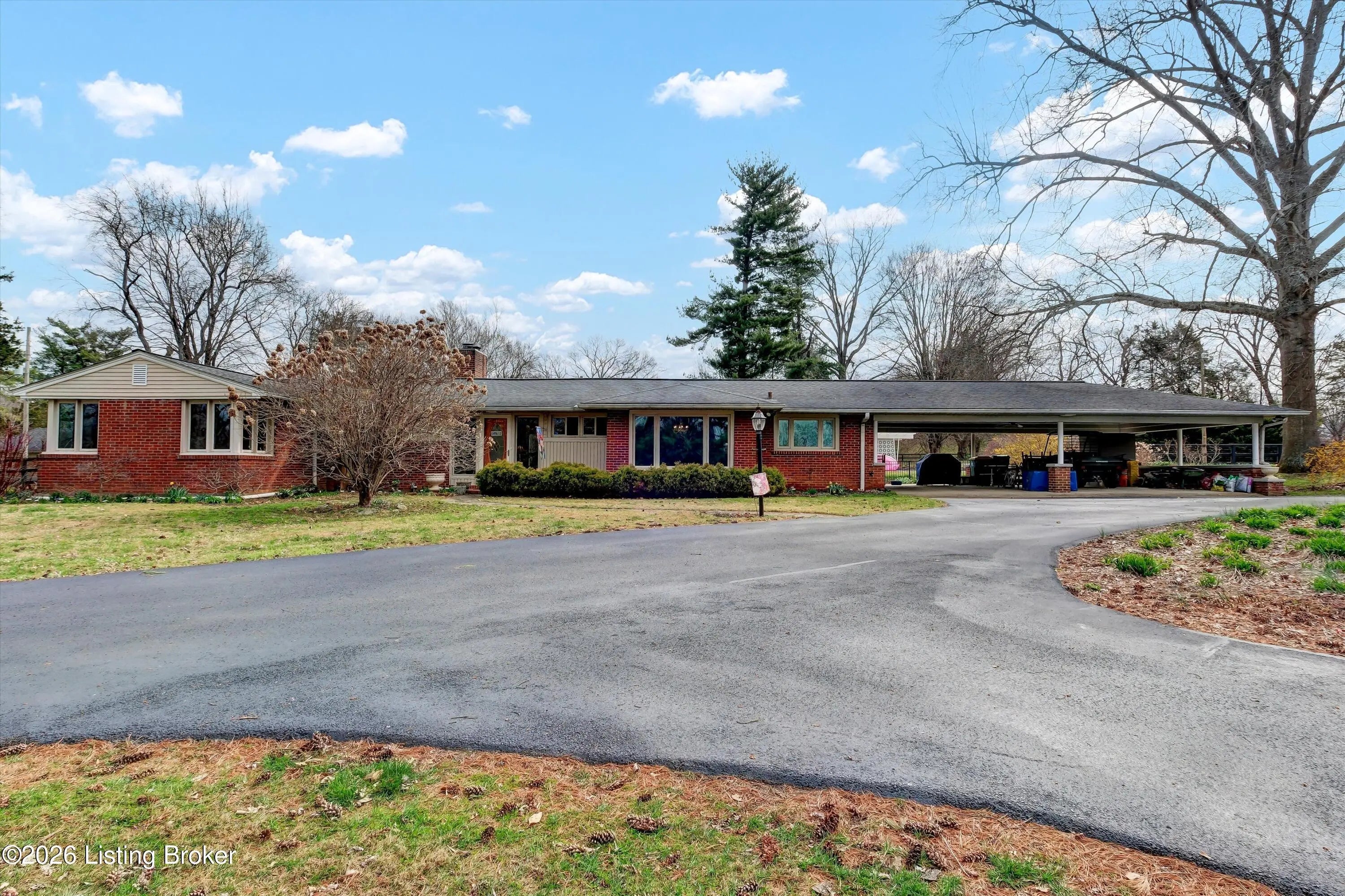 Photo of Listing #1711358